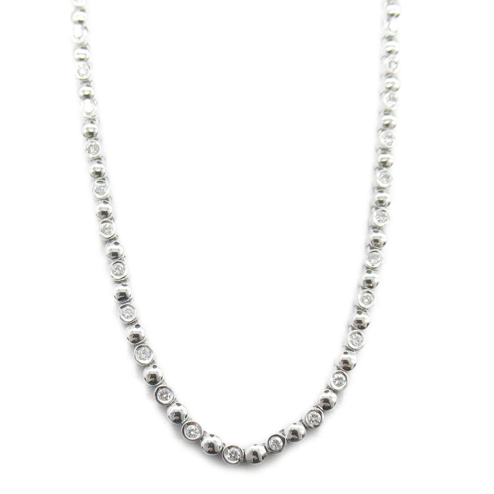 K18WG White Gold Diamond Necklace