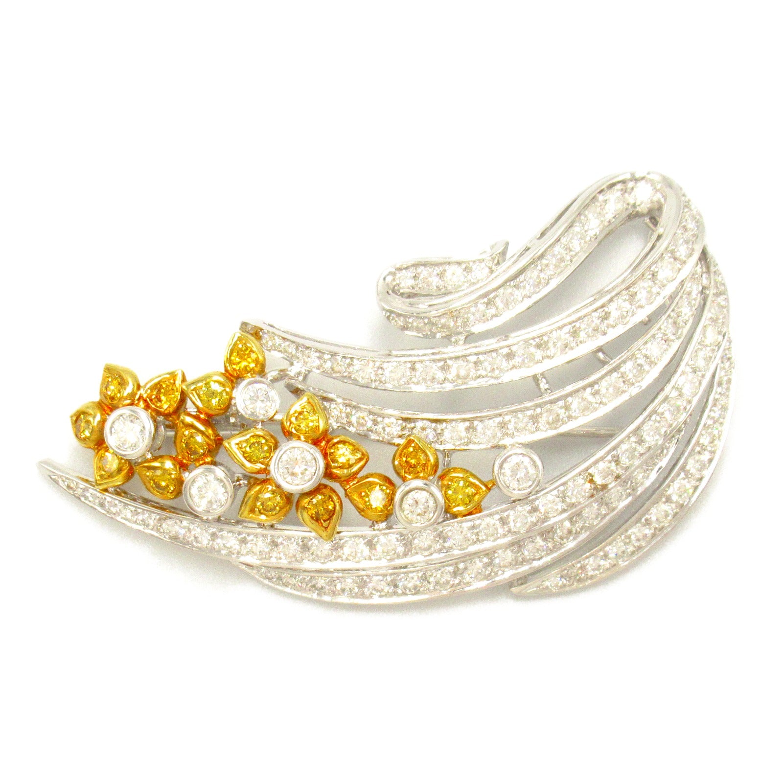 K18 Gold Diamond Brooch Jewelry