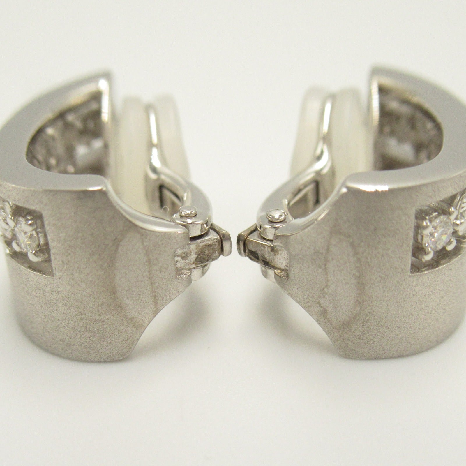 Tasaki Diamond K18WG White Gold Earrings