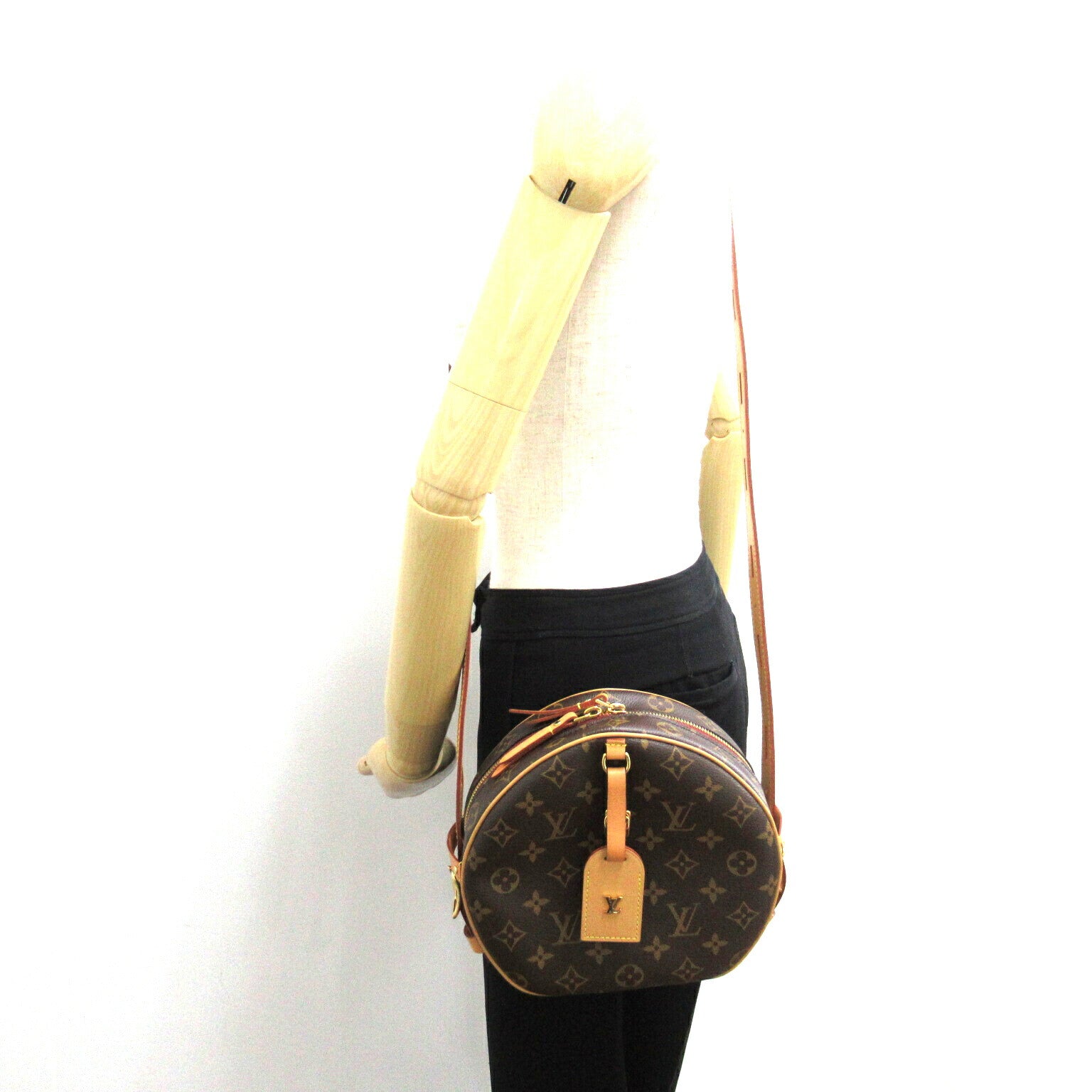 Louis Vuitton Boite Chapeau Souple MM Shoulder Bag