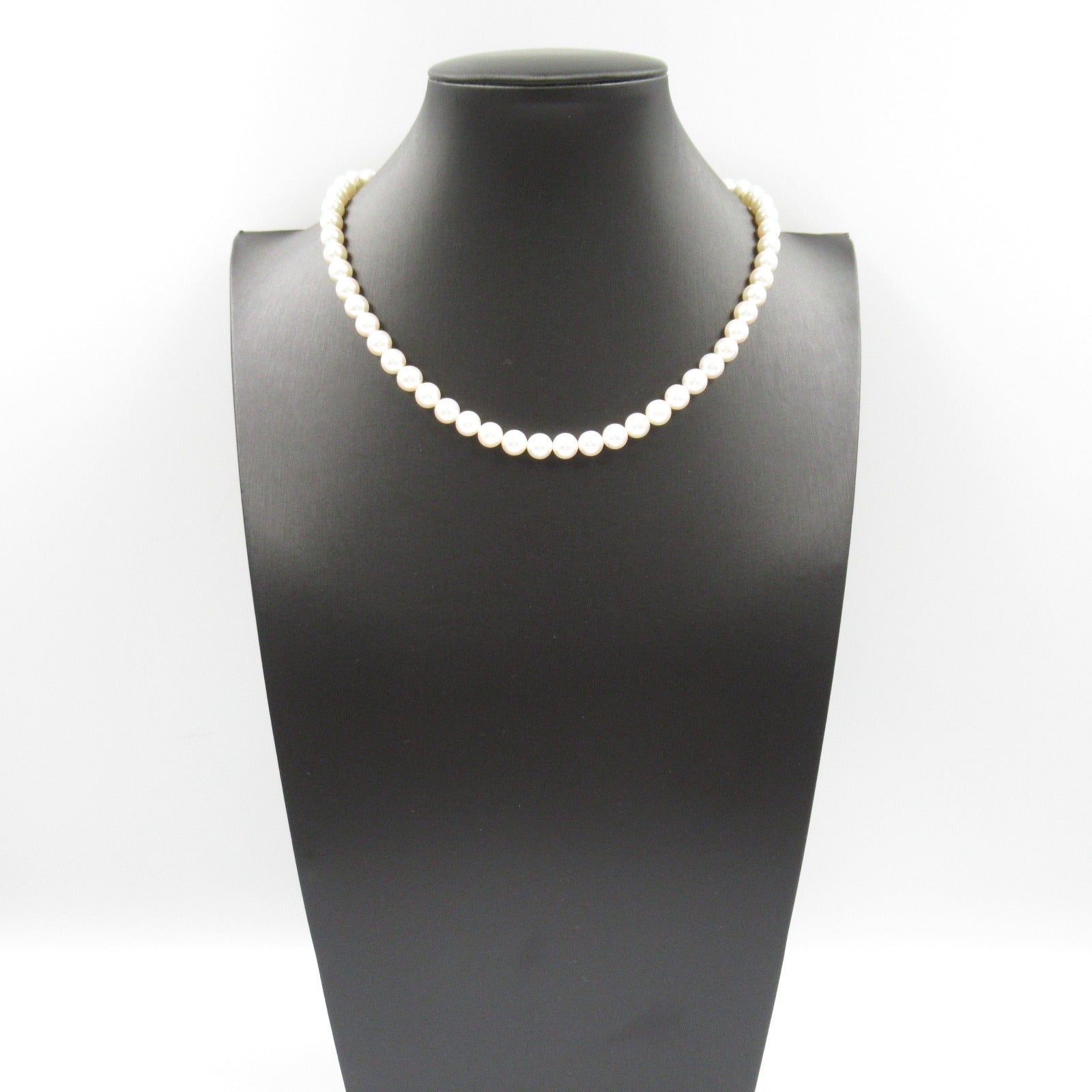 Tasaki Silver Pearl Necklace Metal Necklace in Great Condition