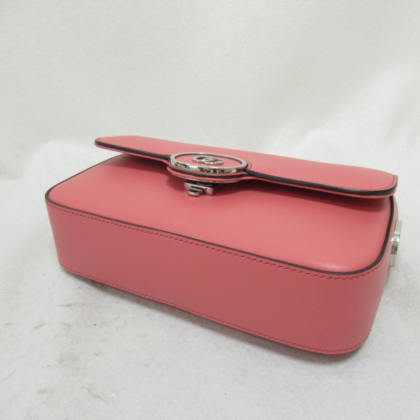 Gucci Mini Leather Shoulder Bag Pink