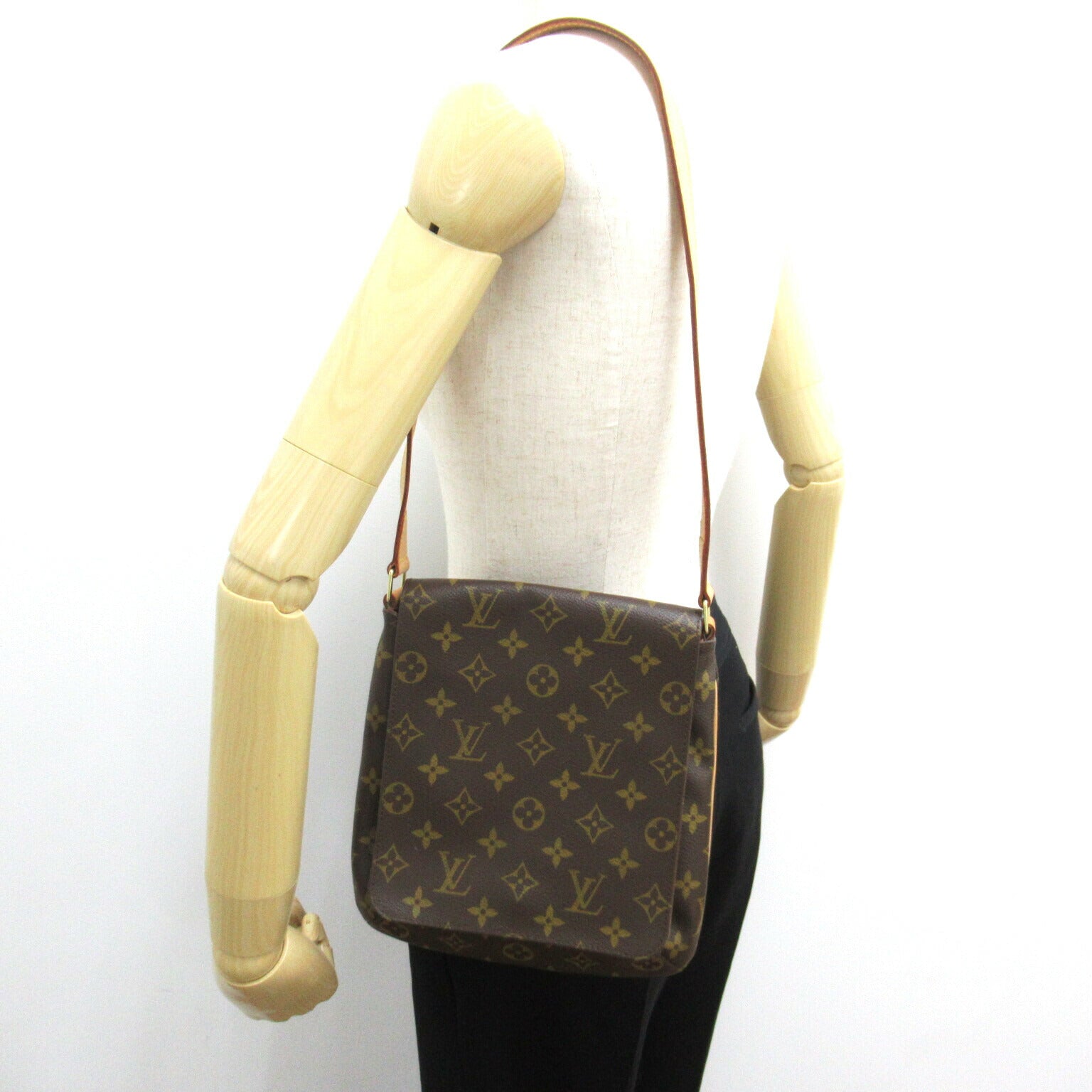 Louis Vuitton Musette Salsa Short Shoulder Bag