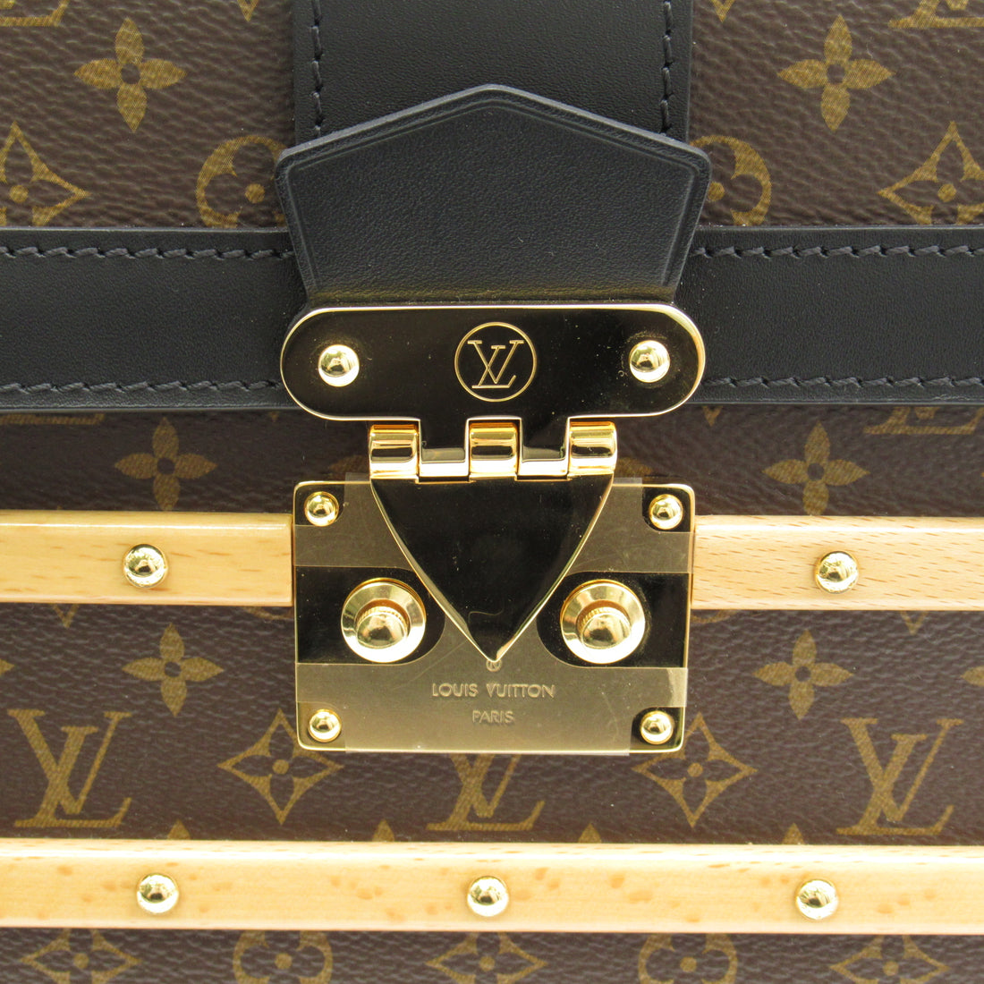 Louis Vuitton Monogram Trianon PM  Canvas Crossbody Bag M45908 in Excellent Condition