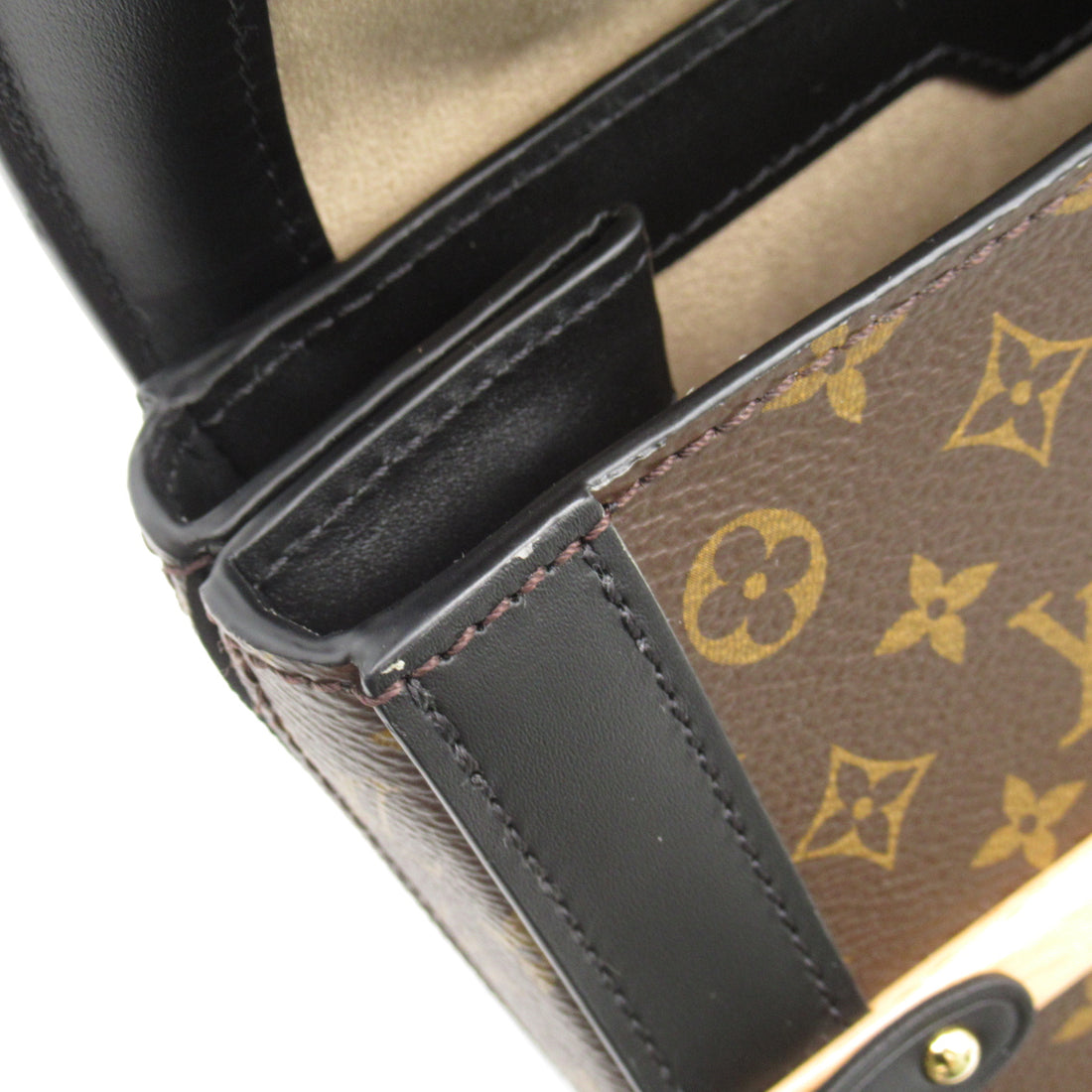 Louis Vuitton Monogram Trianon PM  Canvas Crossbody Bag M45908 in Excellent Condition