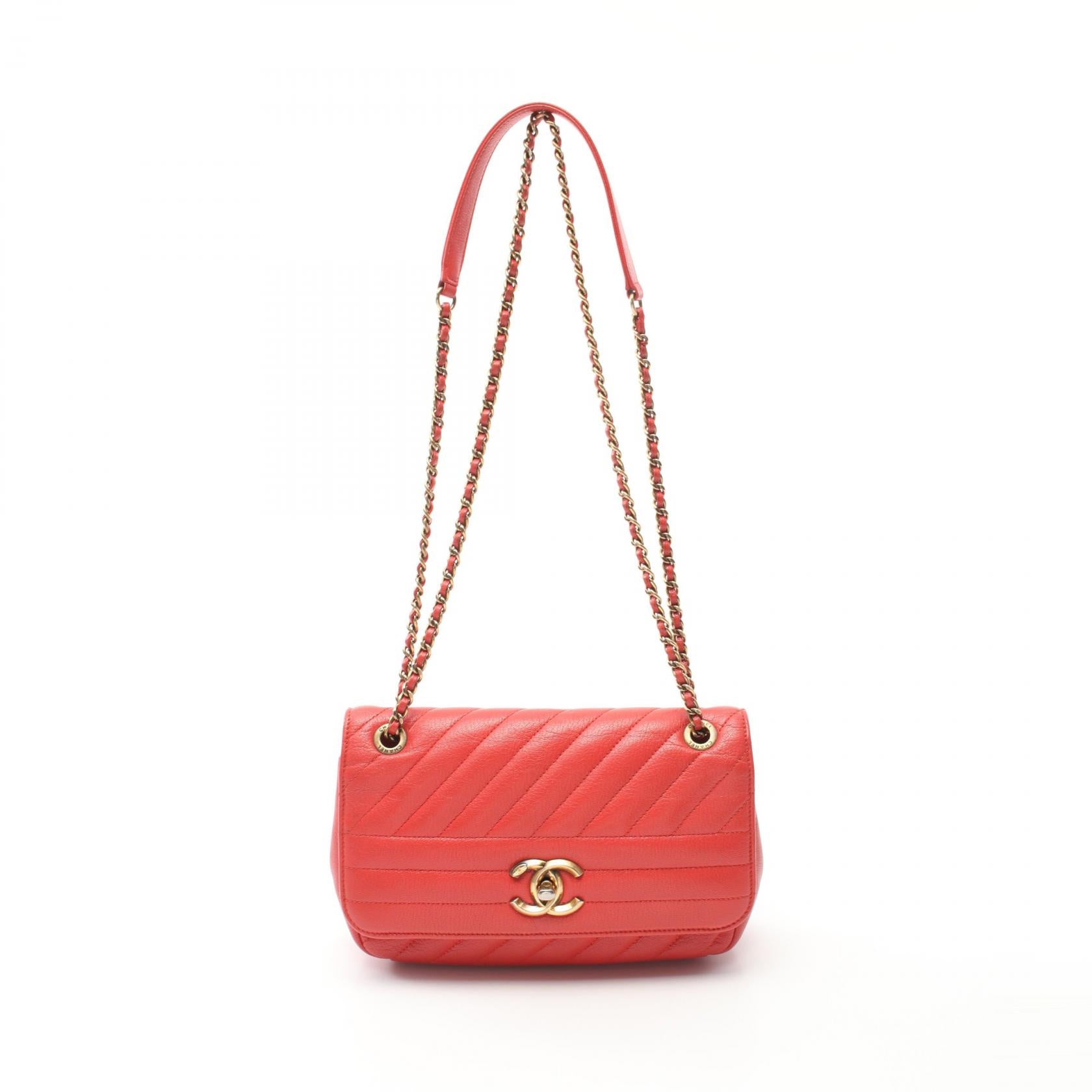 Chanel Chevron Leather Shoulder Bag Red