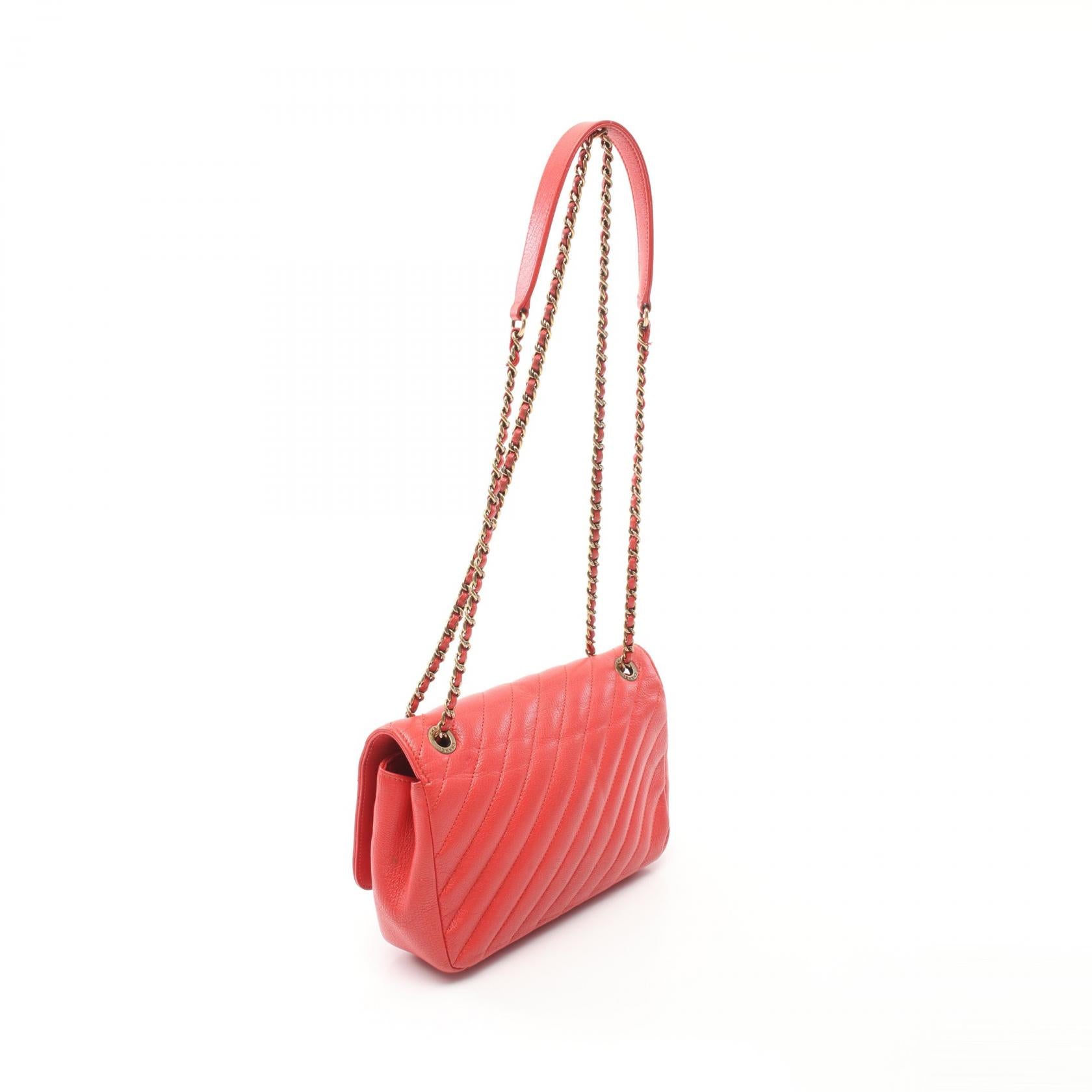 Chanel Chevron Leather Shoulder Bag Red