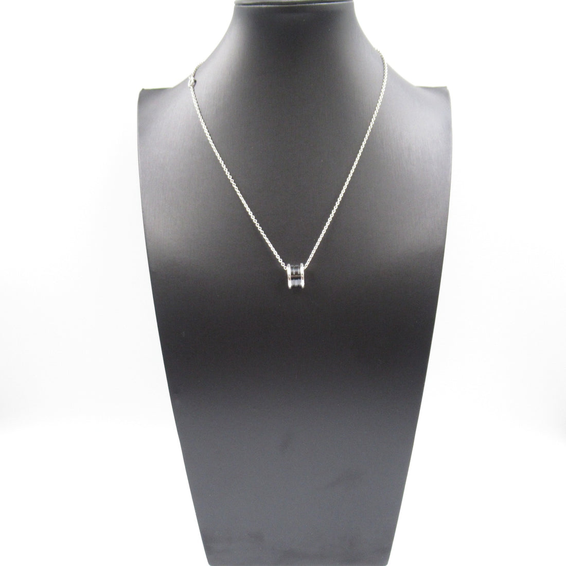 Bvlgari Silver B.Zero1 Necklace  Metal Necklace in Great Condition