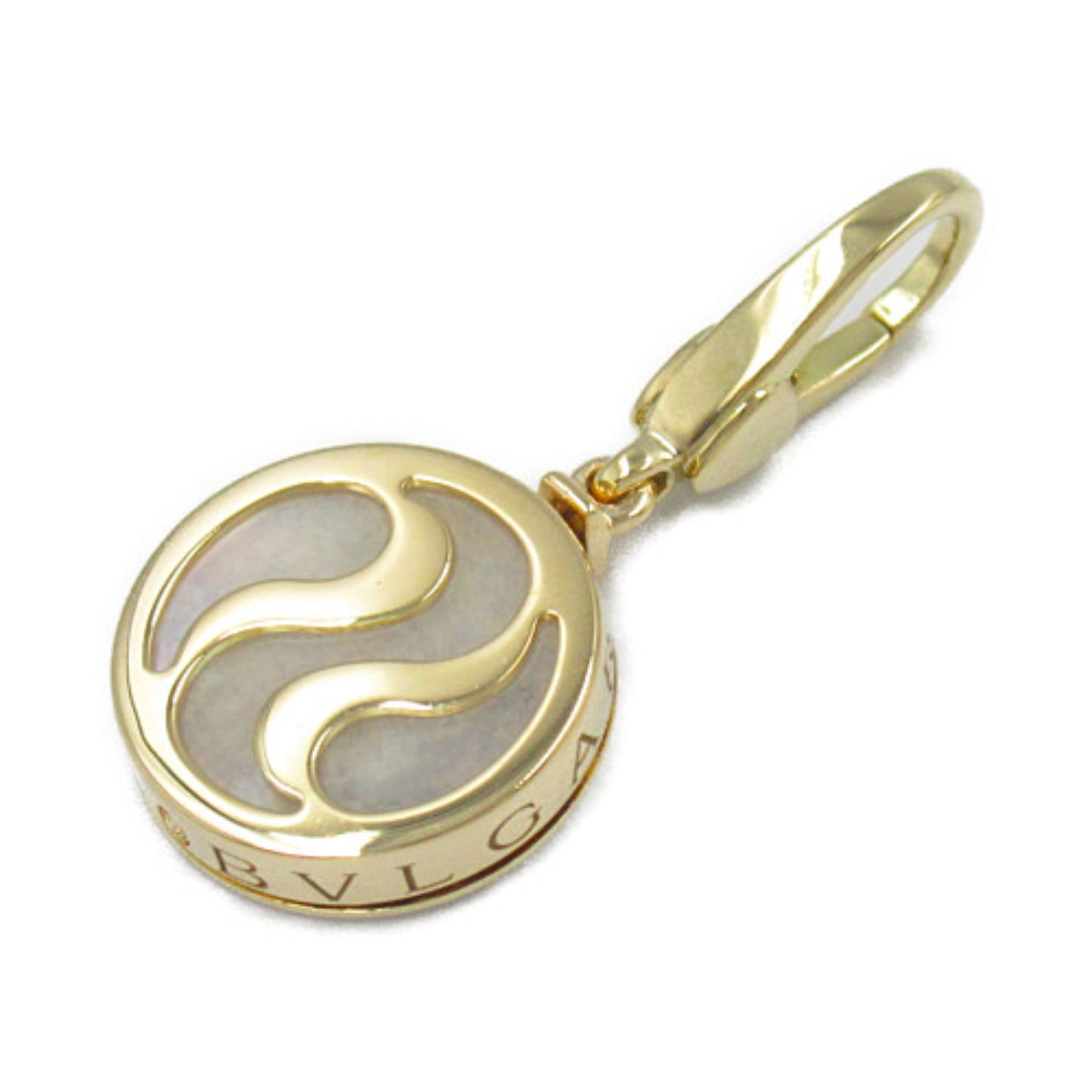 Bvlgari 18K Optical Illusion Pendant Metal Pendant in Great Condition