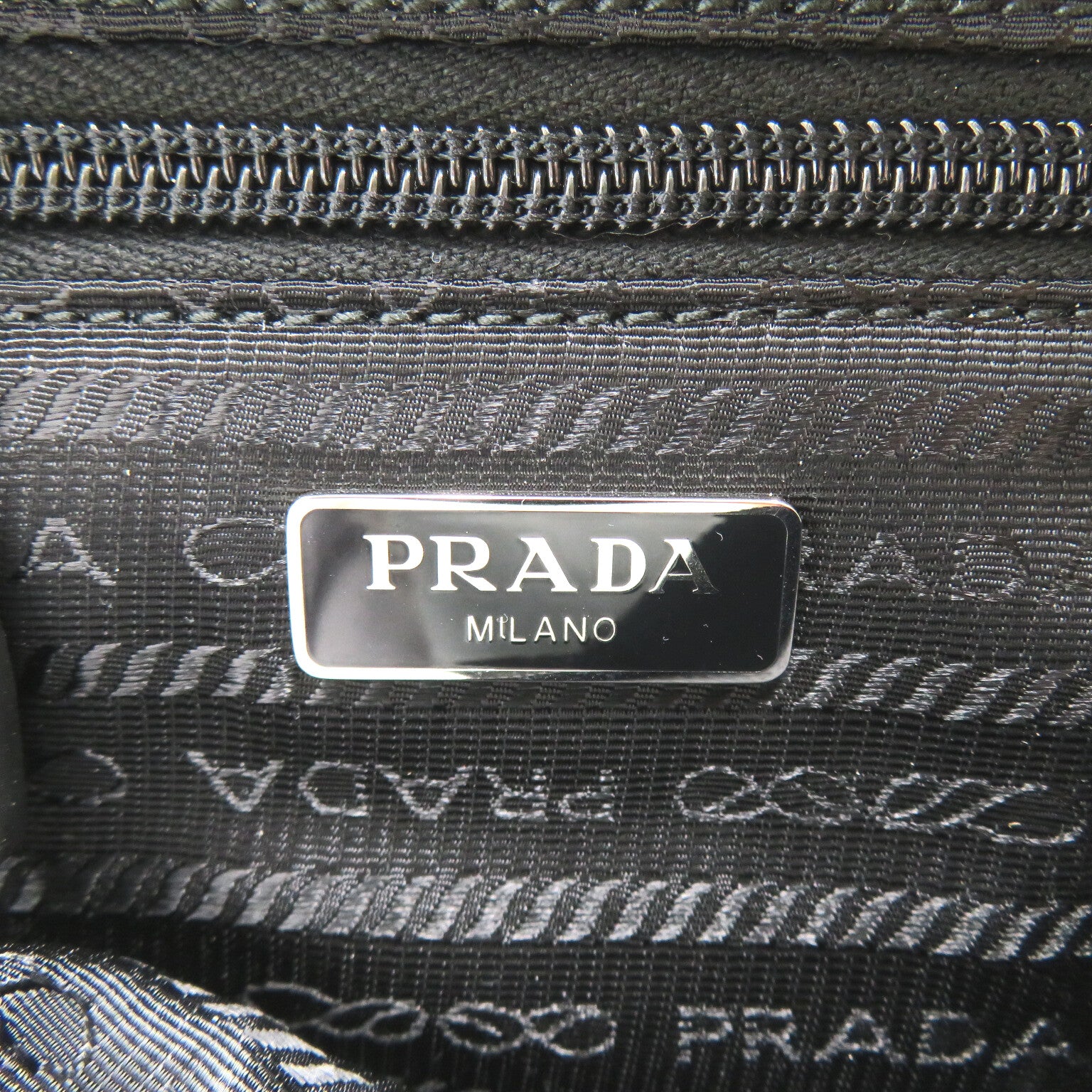 Prada Tessuto Cosmetic Pouch Canvas Vanity Bag 1NS021R067F0002 in Very Good Condition