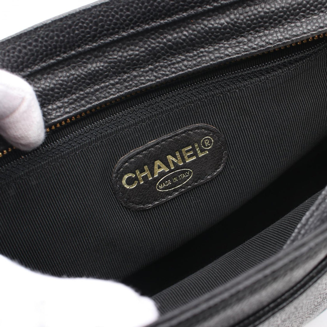 Chanel Caviar Skin Shoulder Bag Black