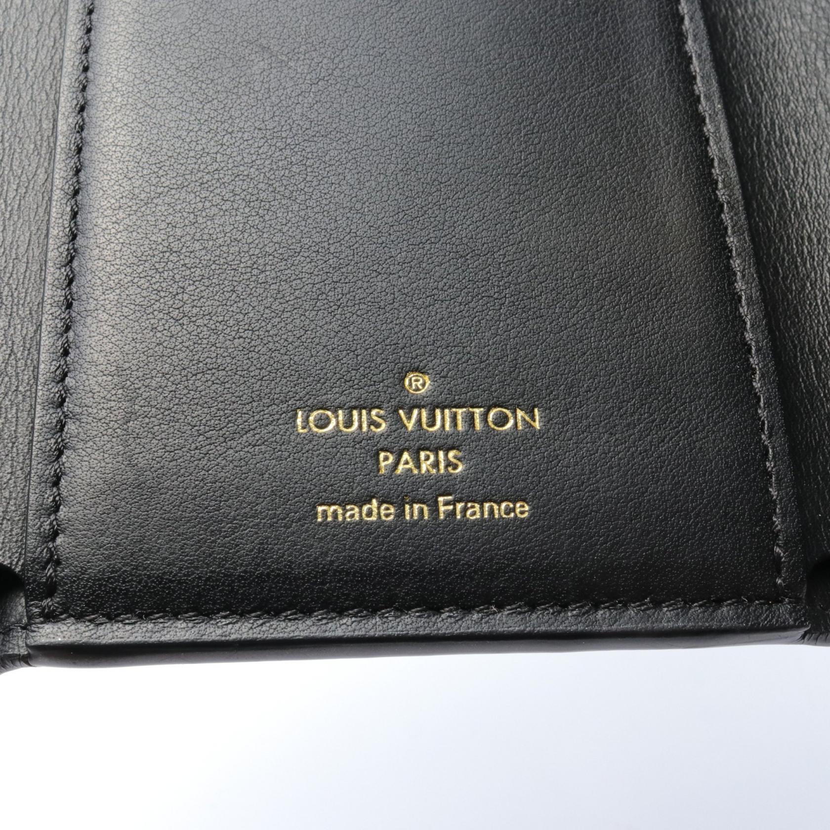 Louis Vuitton Capucines Compact Trifold Wallet M62564