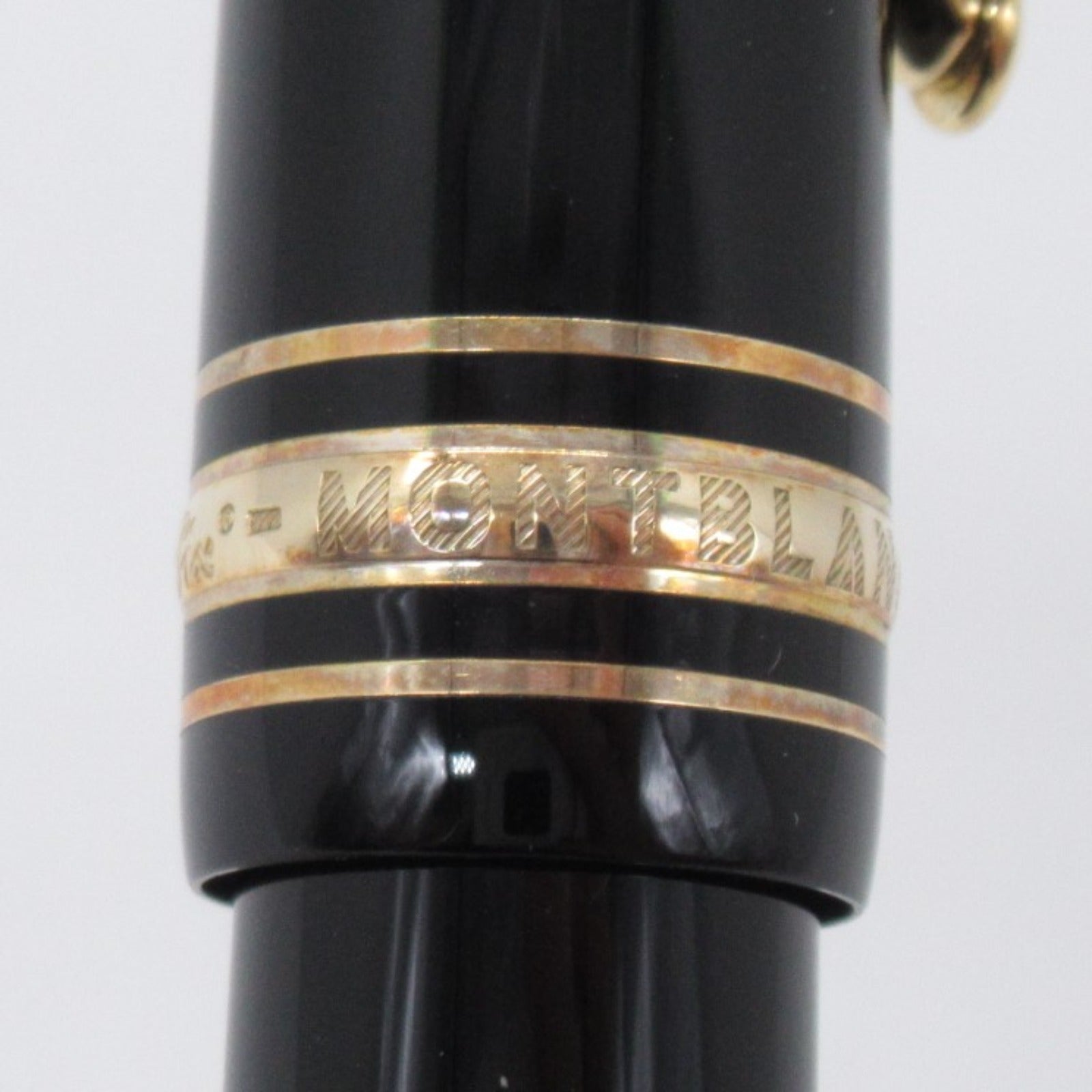 Montblanc Meisterstück Gold Classic Fountain Pen 106513