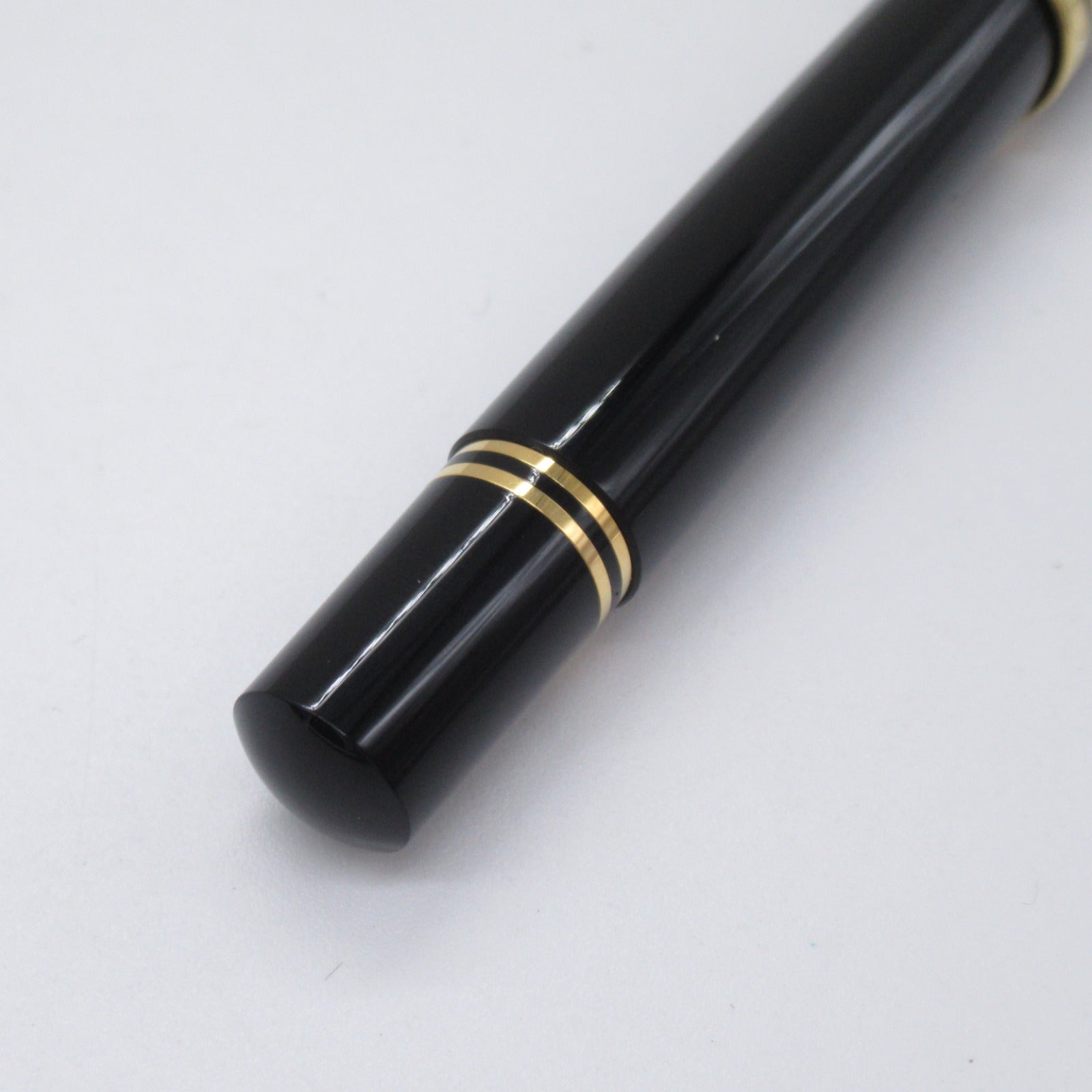 Pelikan Souveran M800 Black Fountain Pen K18WG