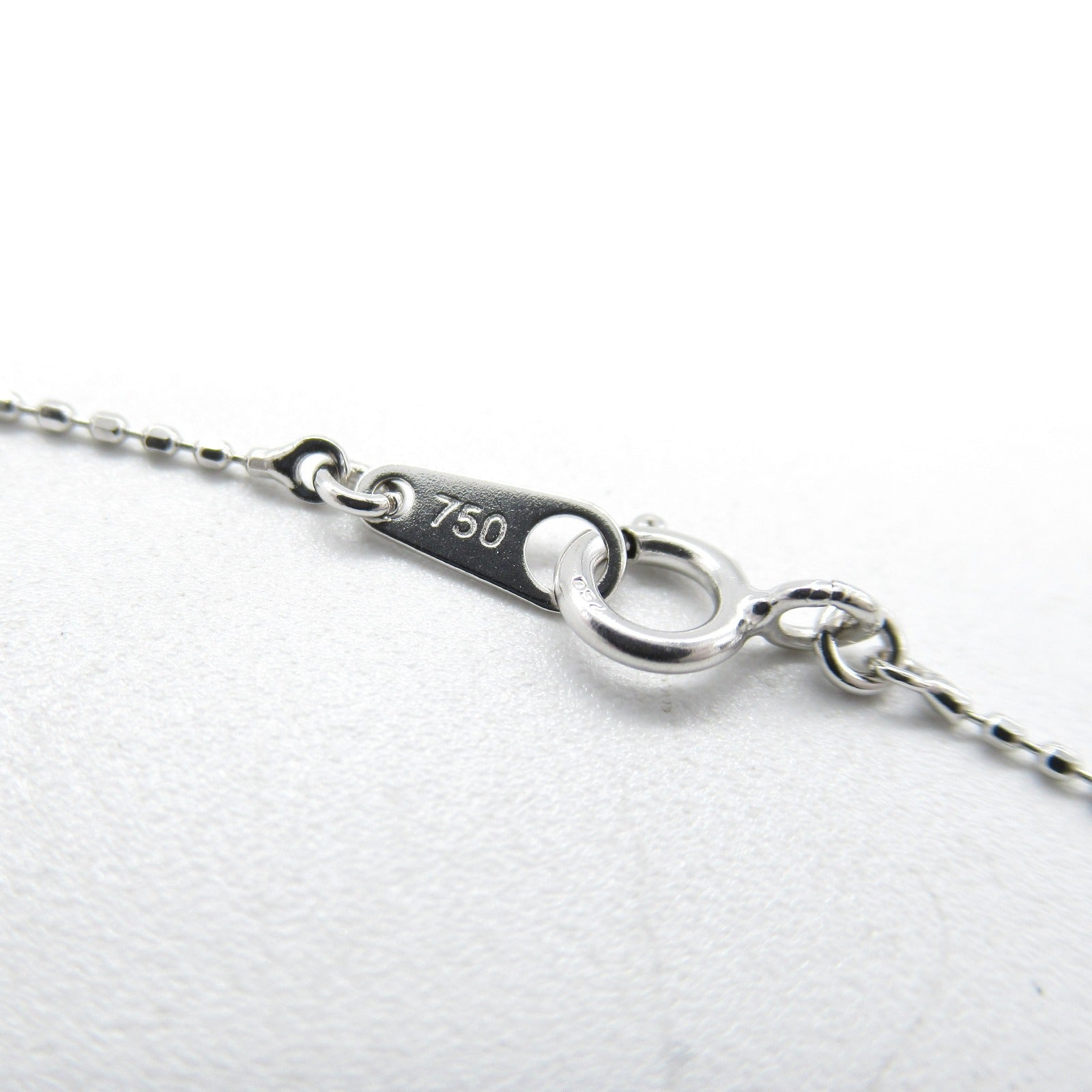 K18WG White Gold Diamond Necklace