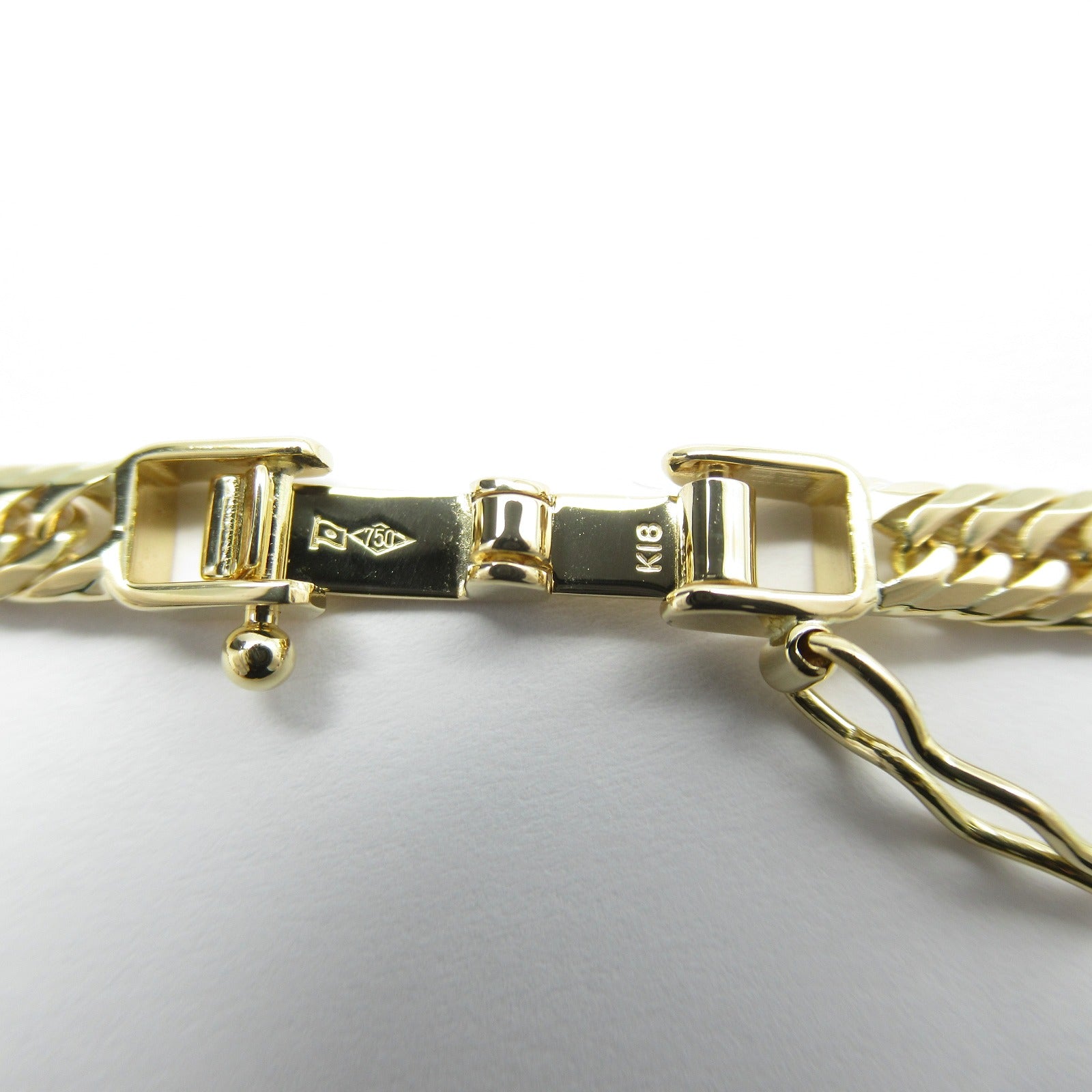 K18 Yellow Gold 8 Men T Necklace