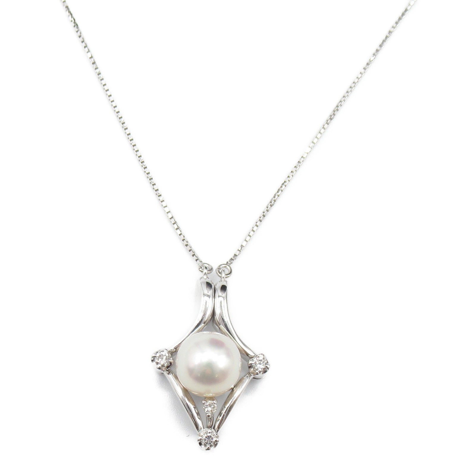 Tasaki Platinum Pearl Diamond Necklace Metal Necklace in Great Condition