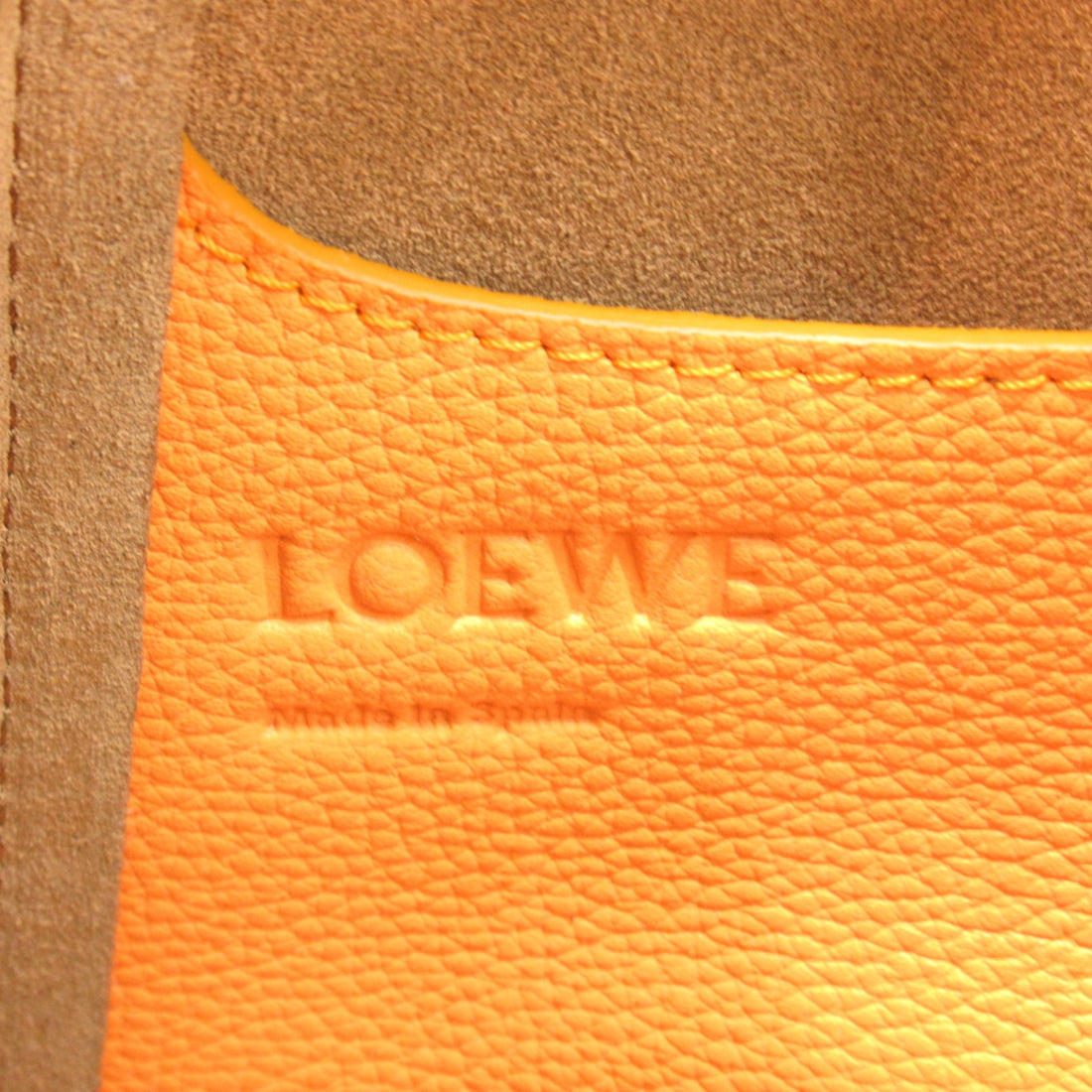 Loewe Hammock Nugget Hand shoulder crossbody bag Leather Handbag A538H04X069130 in Excellent Condition