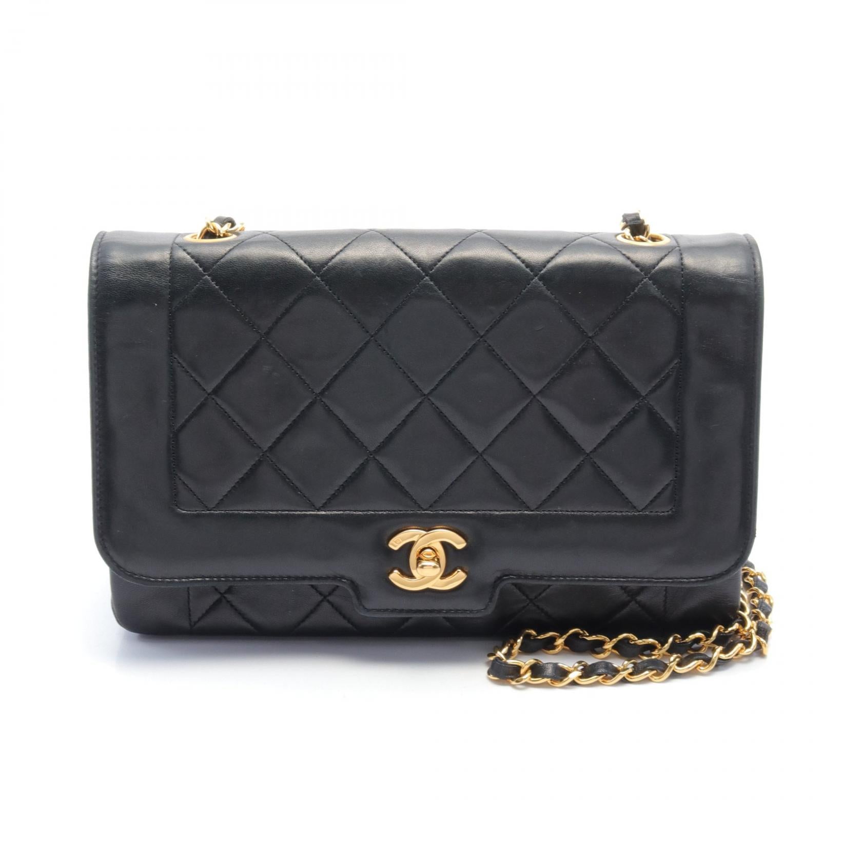 Chanel Matelasse Lambskin Shoulder Bag Black