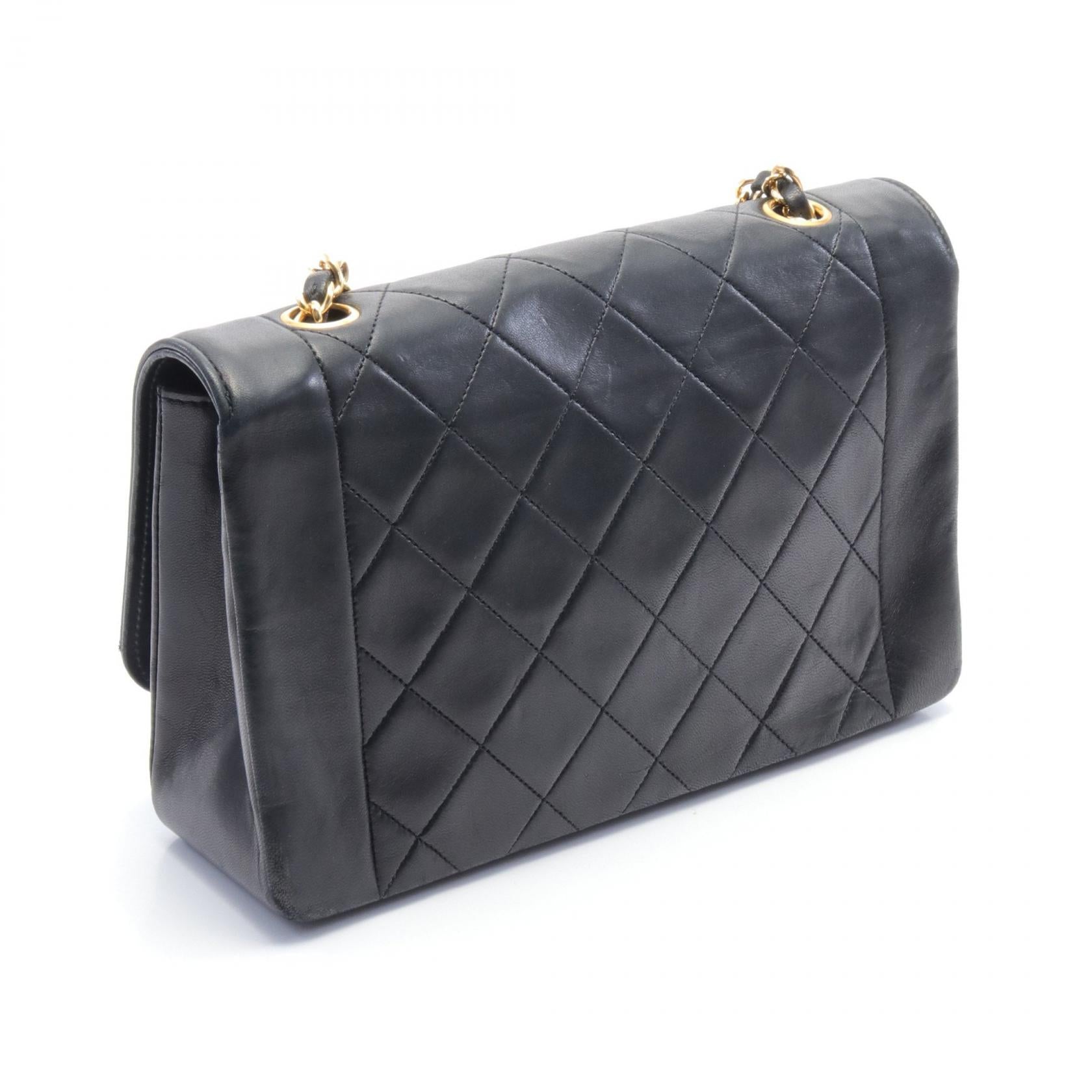 Chanel Matelasse Lambskin Shoulder Bag Black