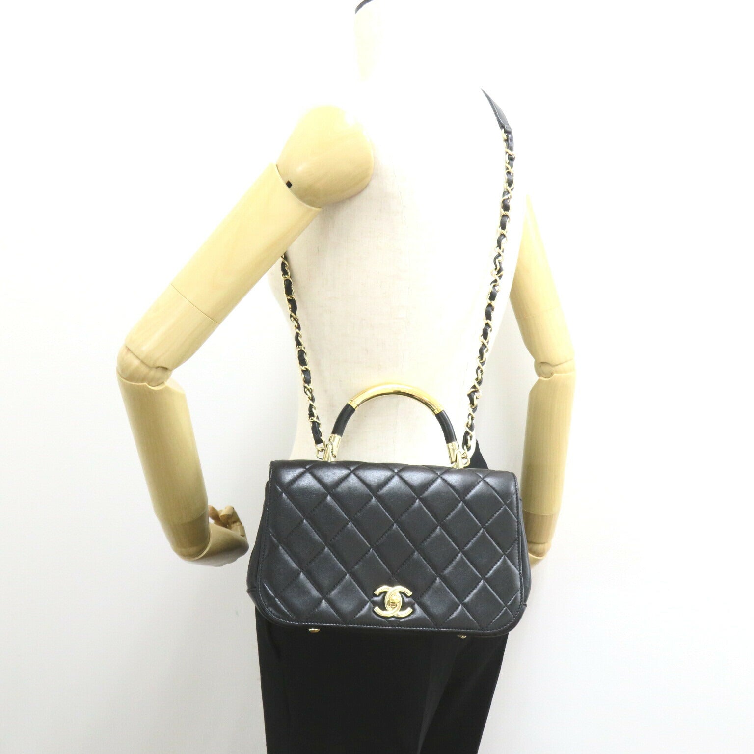 Chanel Matelasse Lambskin 2way Shoulder Bag