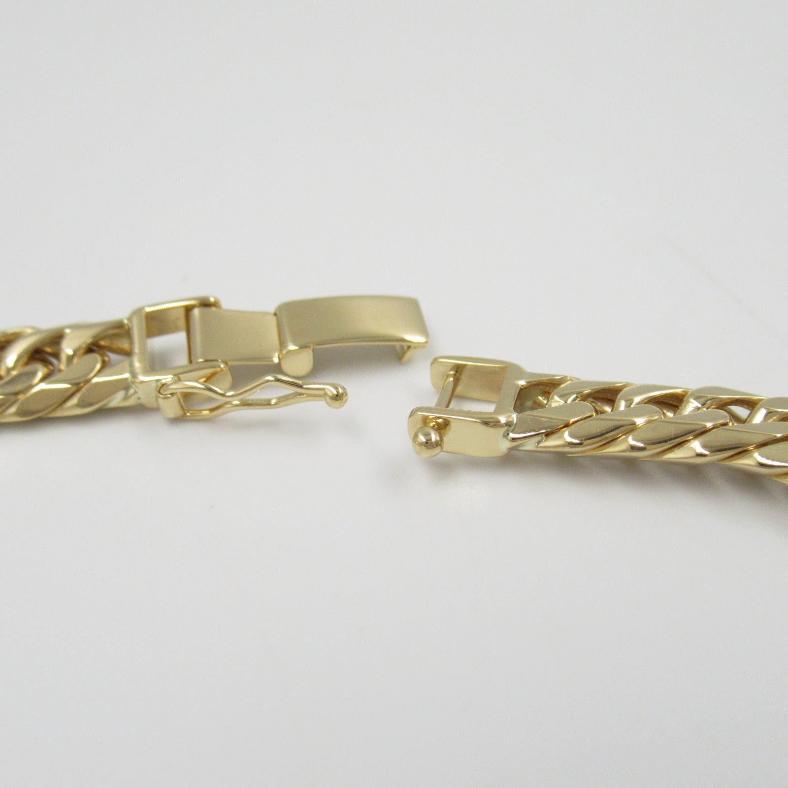 K18 Yellow Gold 6-W Kihei Bracelet