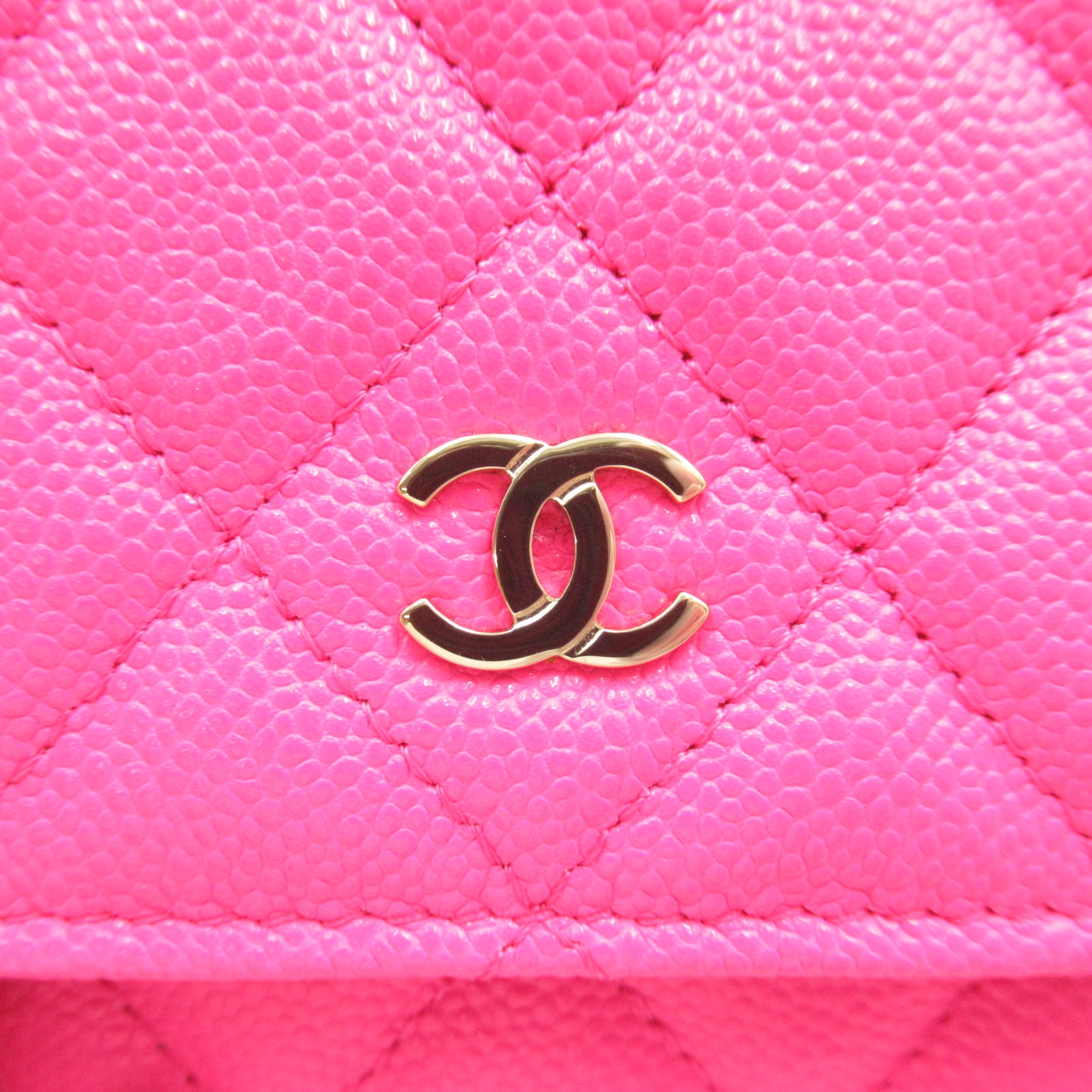 Chanel Quilted Caviar Chain Shoulder Bag Leather Shoulder Bag AP3745 in Great Condition