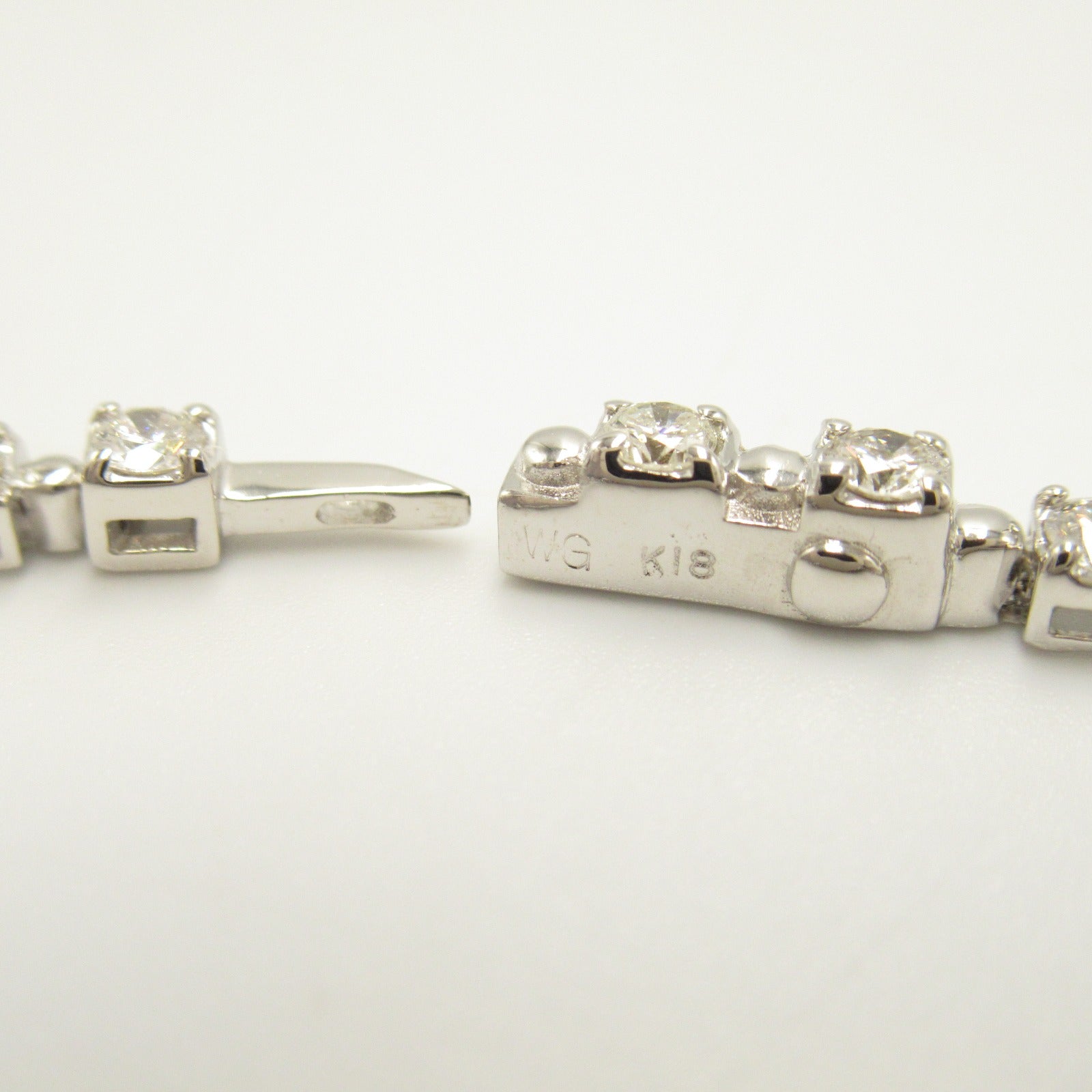 K18WG White Gold Diamond Bracelet