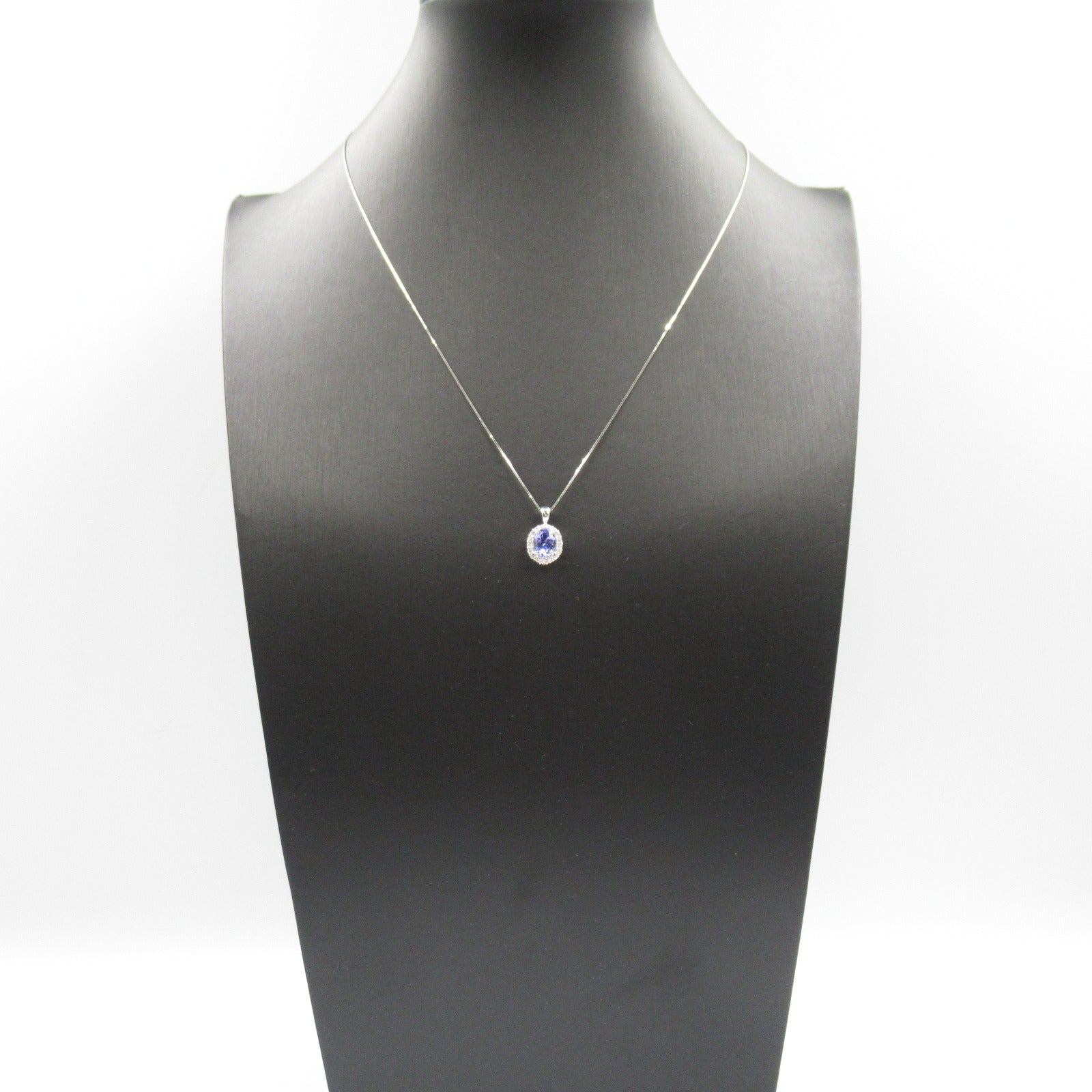 LuxUness 18K Sapphire and Diamond Necklace  Metal Necklace in Great Condition