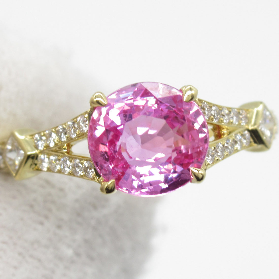 K18 Yellow Gold Pink Sapphire Diamond Ring