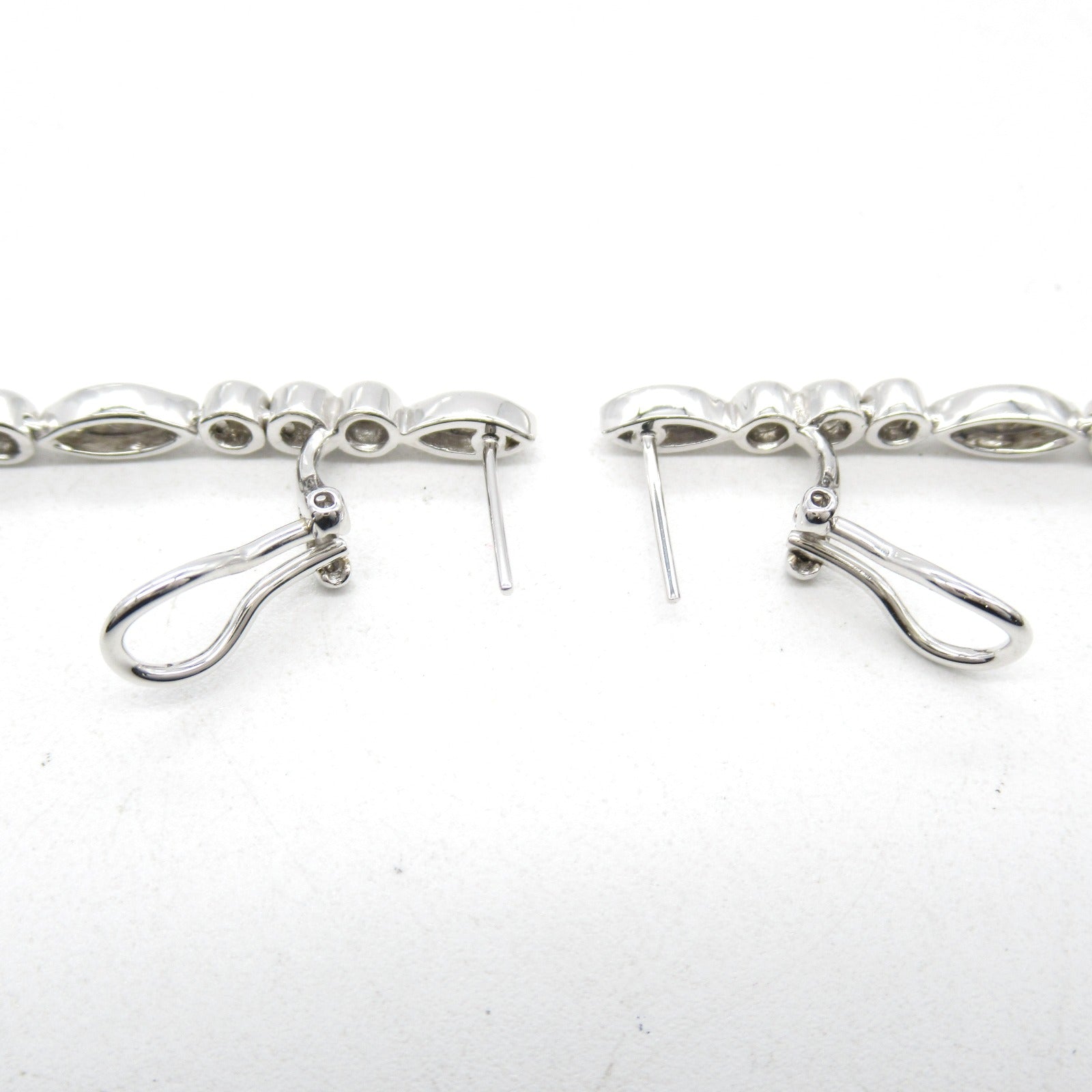 K18WG White Gold Diamond Earrings