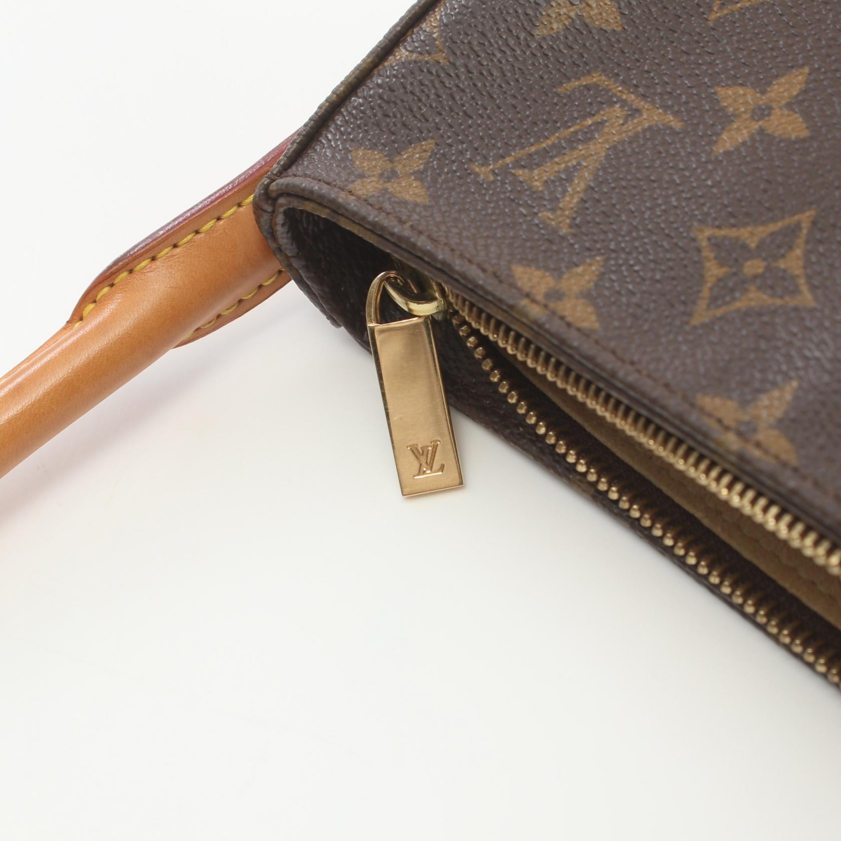 Louis Vuitton Looping MM Monogram Shoulder Bag