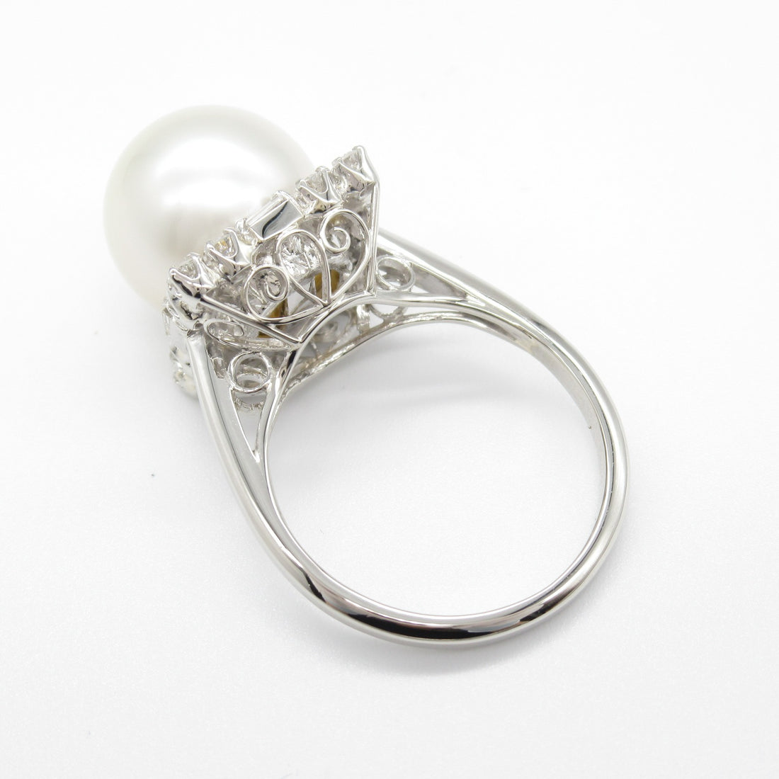 Platinum Diamond Pearl Ring Jewelry