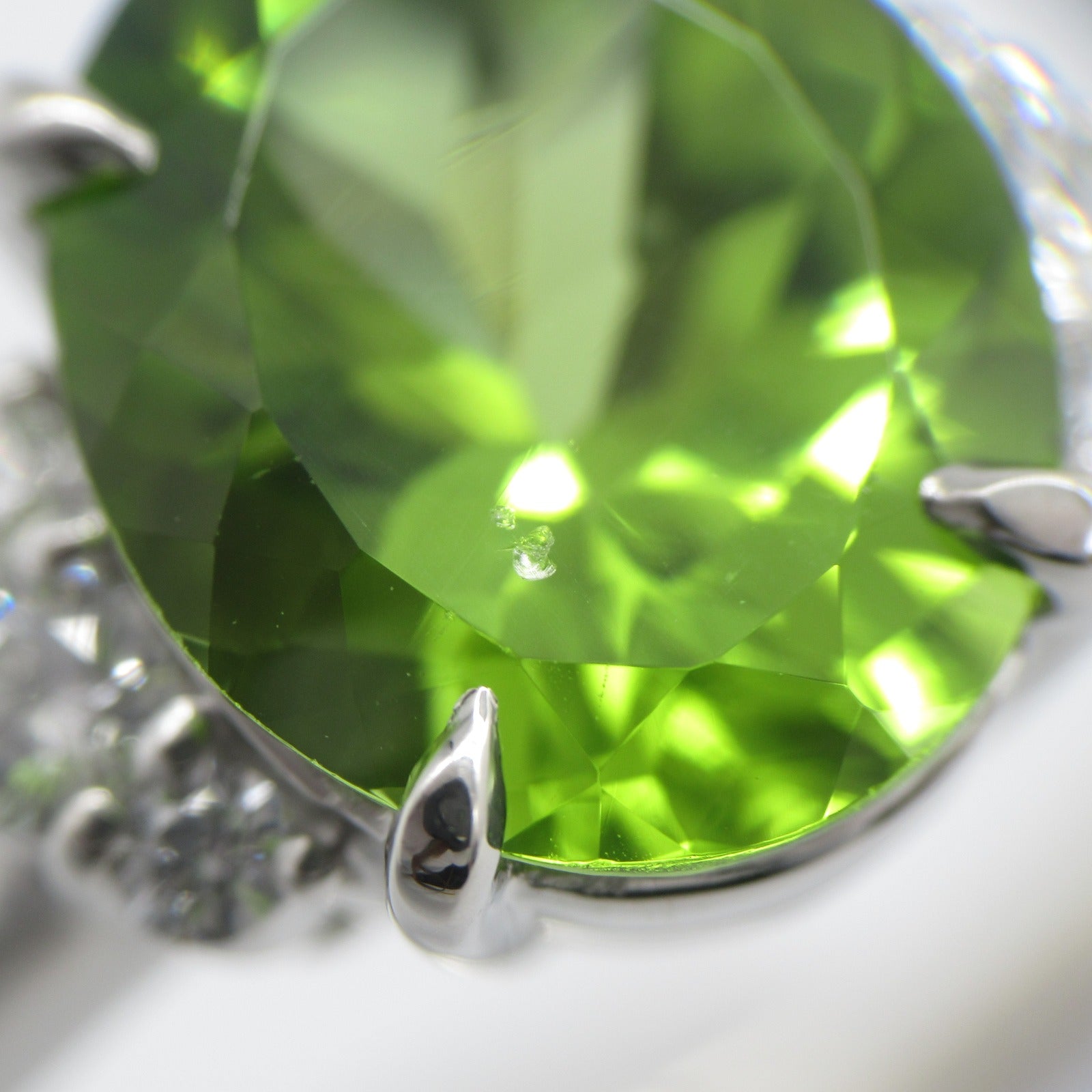 Platinum Peridot Diamond Ring Jewelry