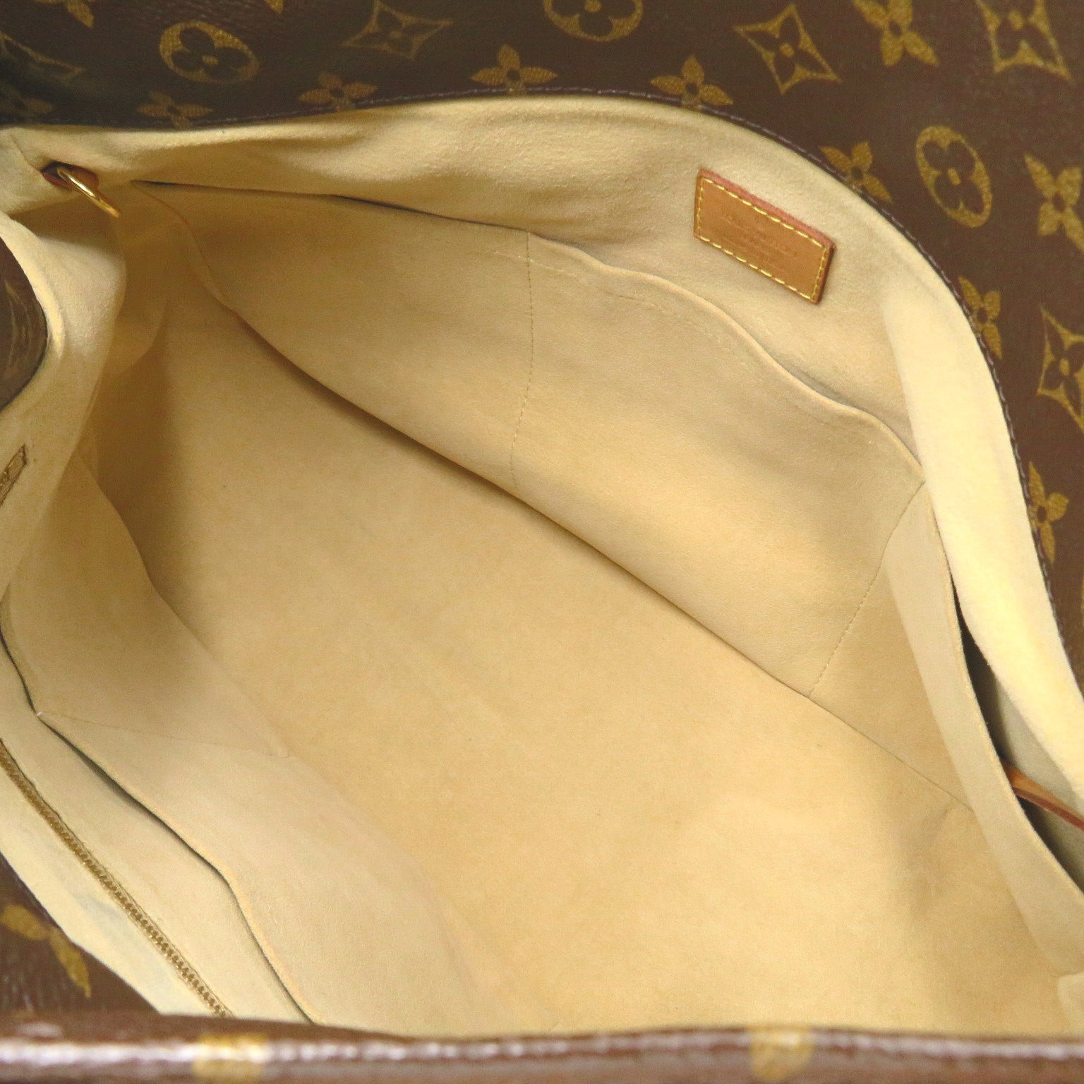 Louis Vuitton Monogram Artsy MM  Canvas Handbag M40249 in Very Good Condition