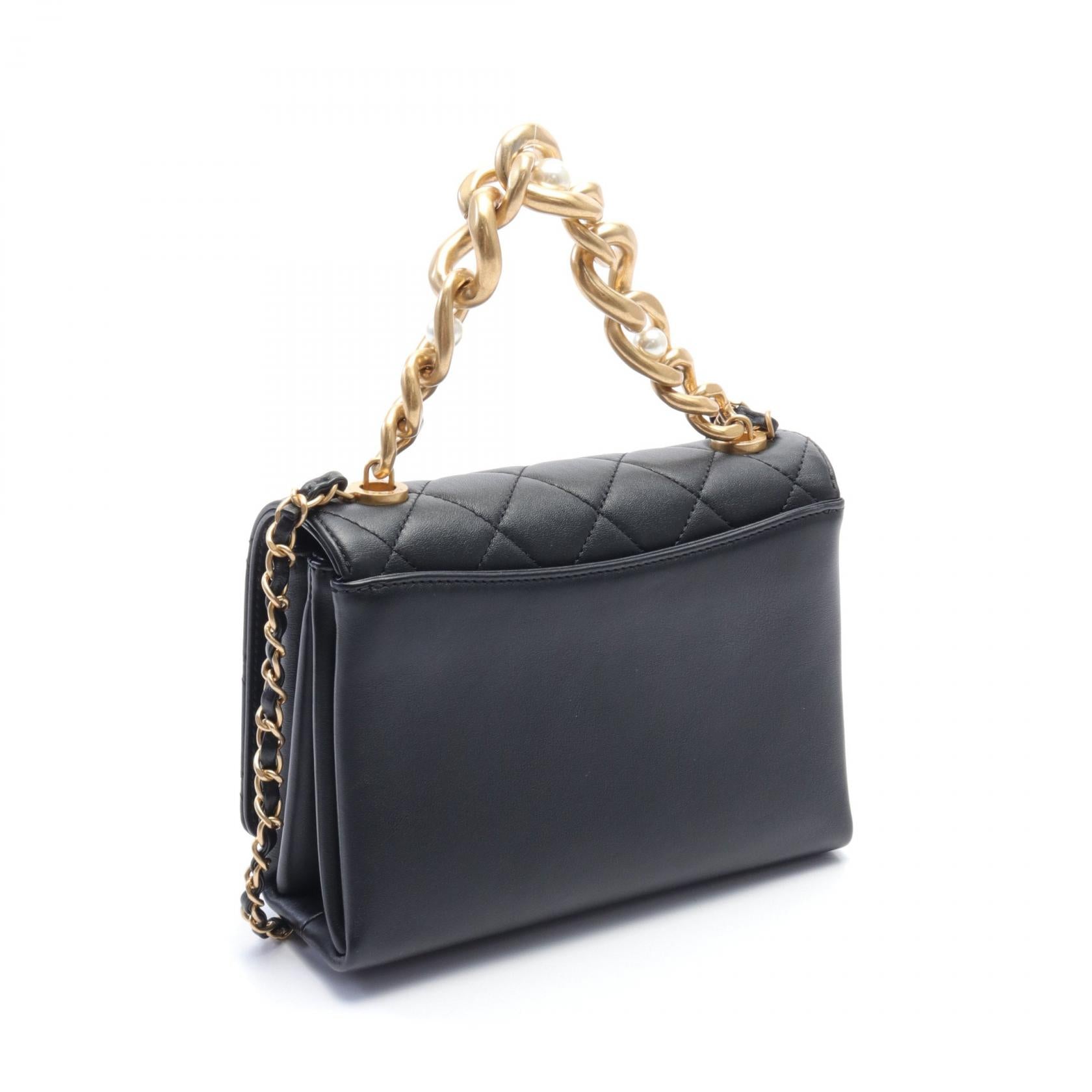 Chanel Matelasse Leather Shoulder Bag Black