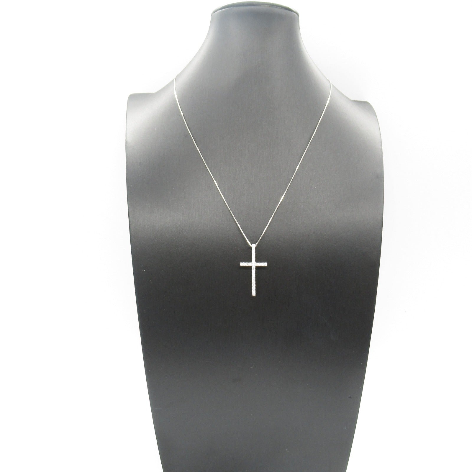 LuxUness 18K Diamond Cross Necklace  Metal Necklace in Great Condition