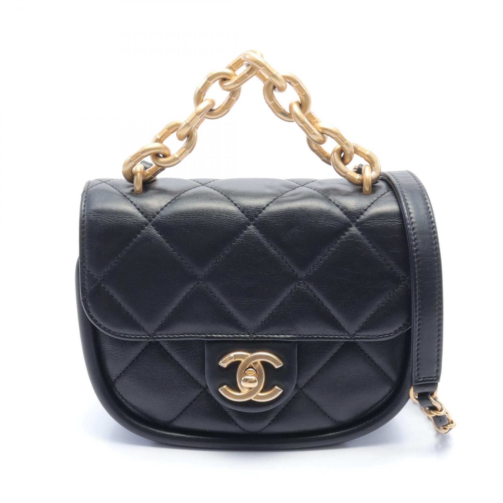 Chanel Matelasse Leather Shoulder Bag AS2721