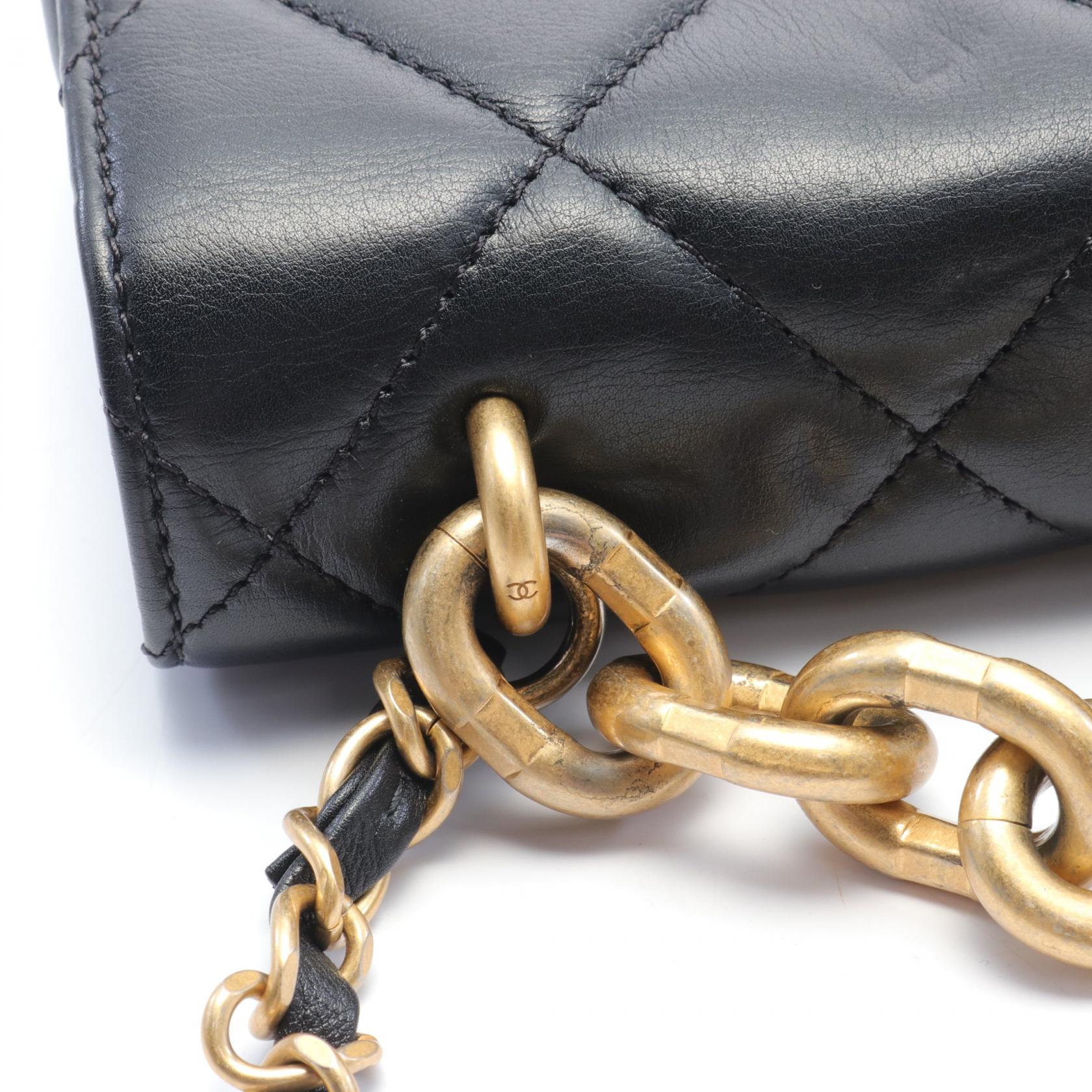 Chanel Matelasse Leather Shoulder Bag AS2721