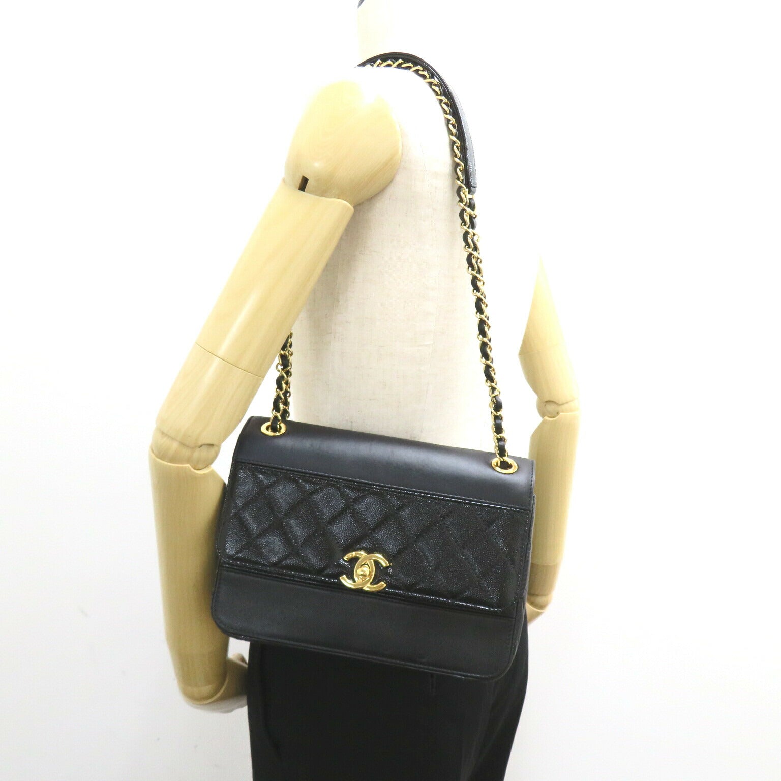 Chanel Chain Shoulder Bag Leather Black AS0949