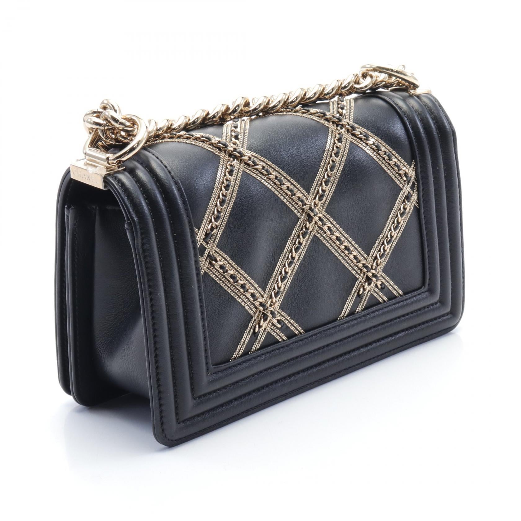 Chanel Boy Matelasse Leather Shoulder Bag