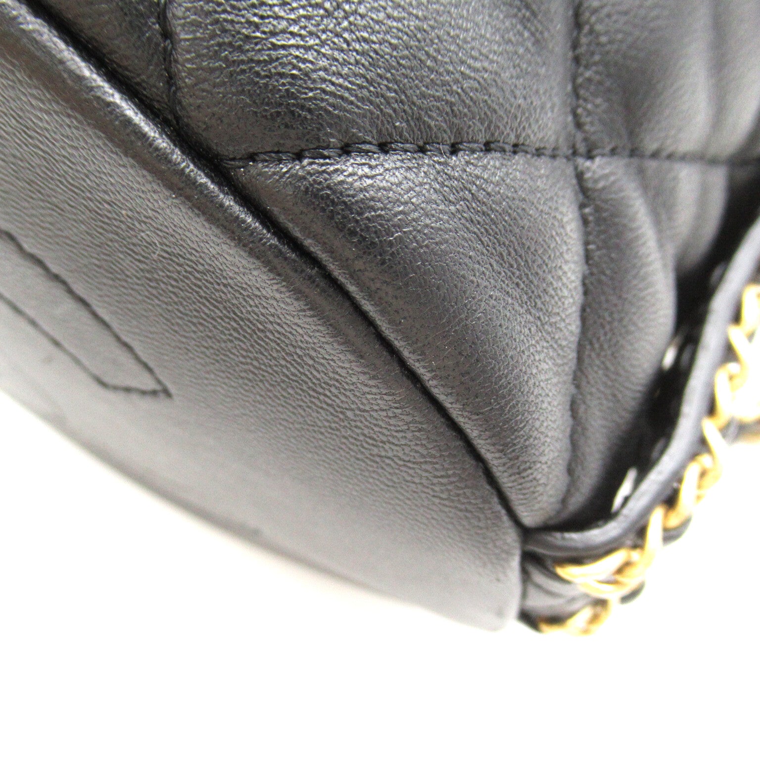 Chanel Quilted Leather Drawsting Crossbody Bag Leather Crossbody Bag AS2252 in Great Condition