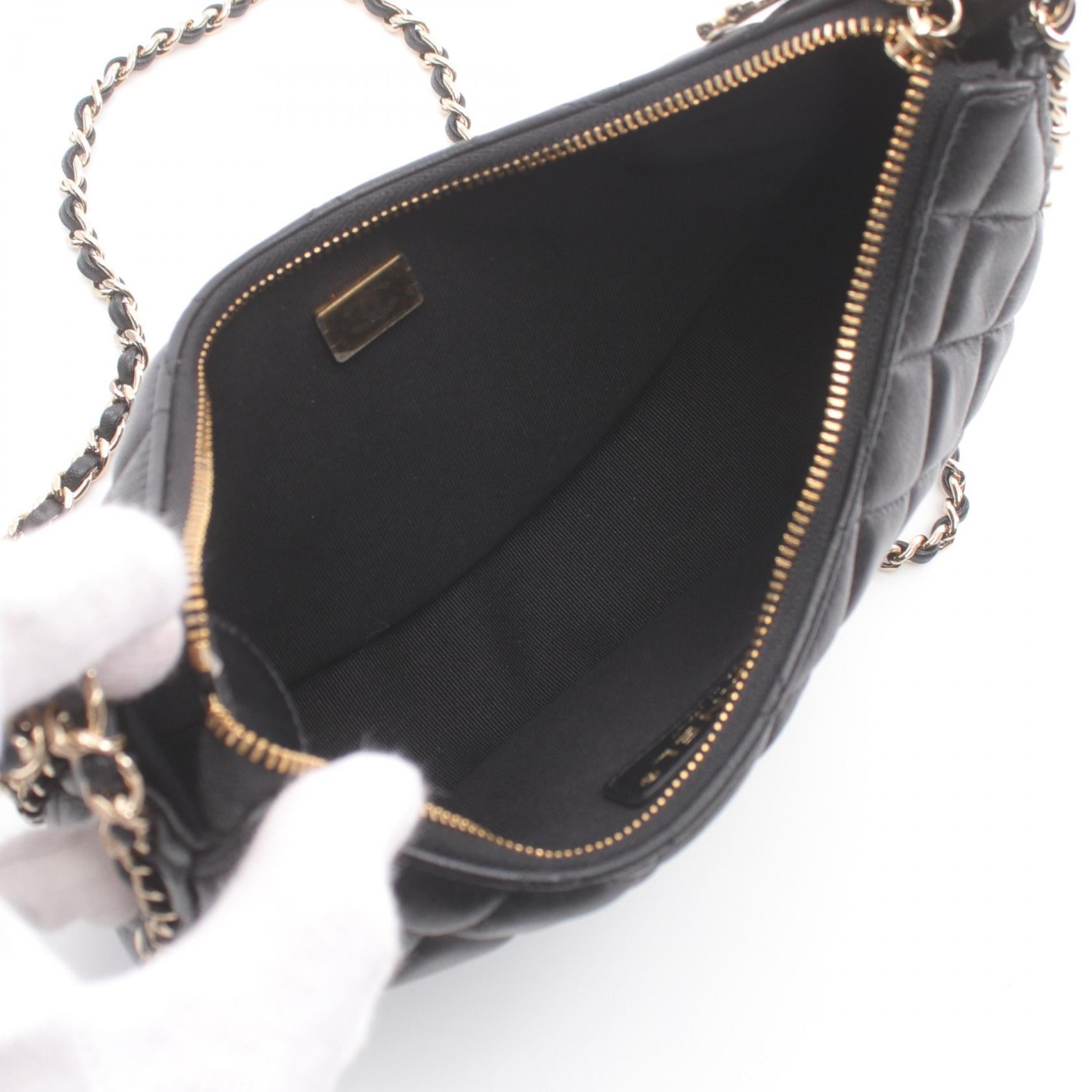 Chanel Quited Leather Chain Hobo Bag Leather Shoulder Bag AS3917 in Very Good Condition