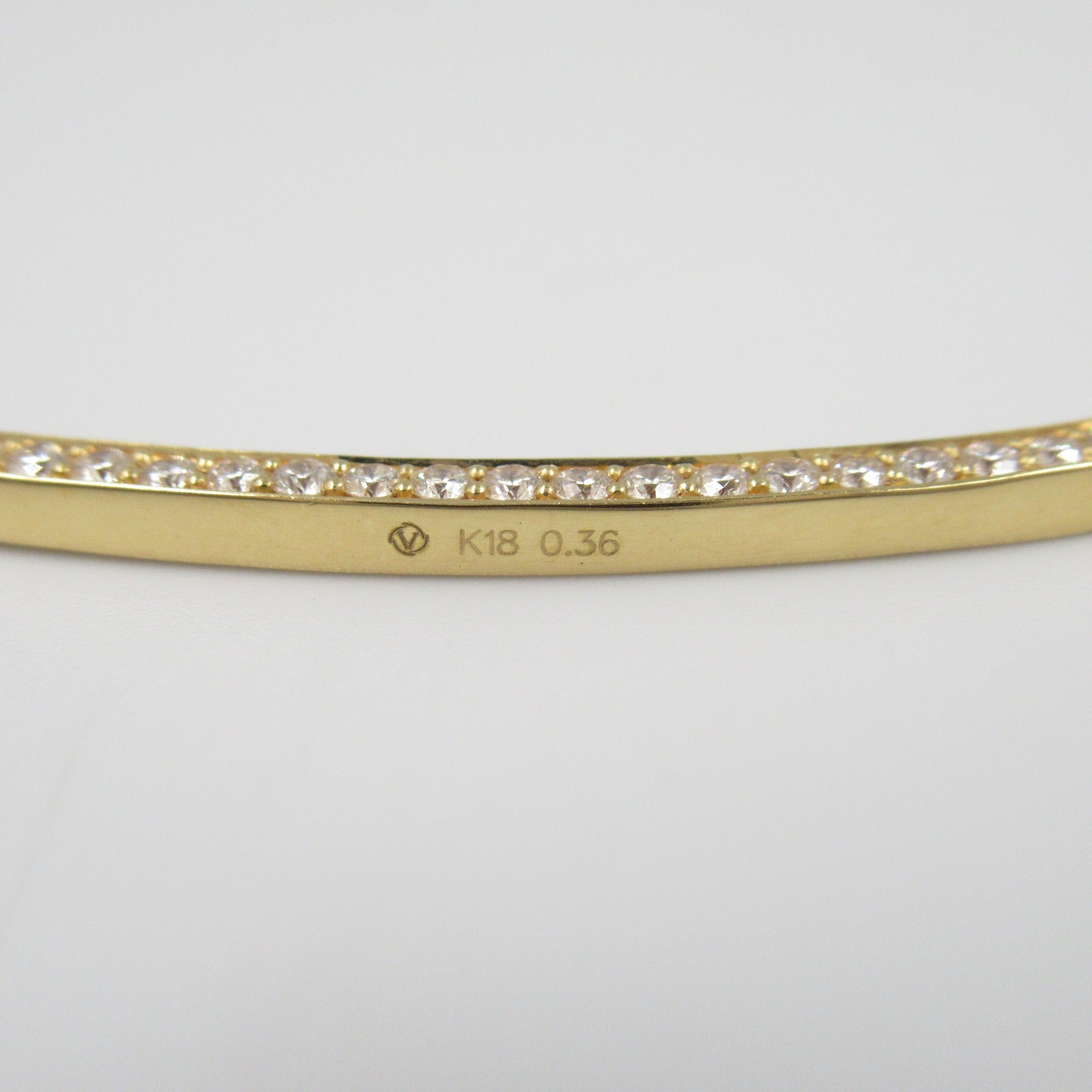 LuxUness 18K Diamond Bar Necklace Metal Necklace in Great Condition