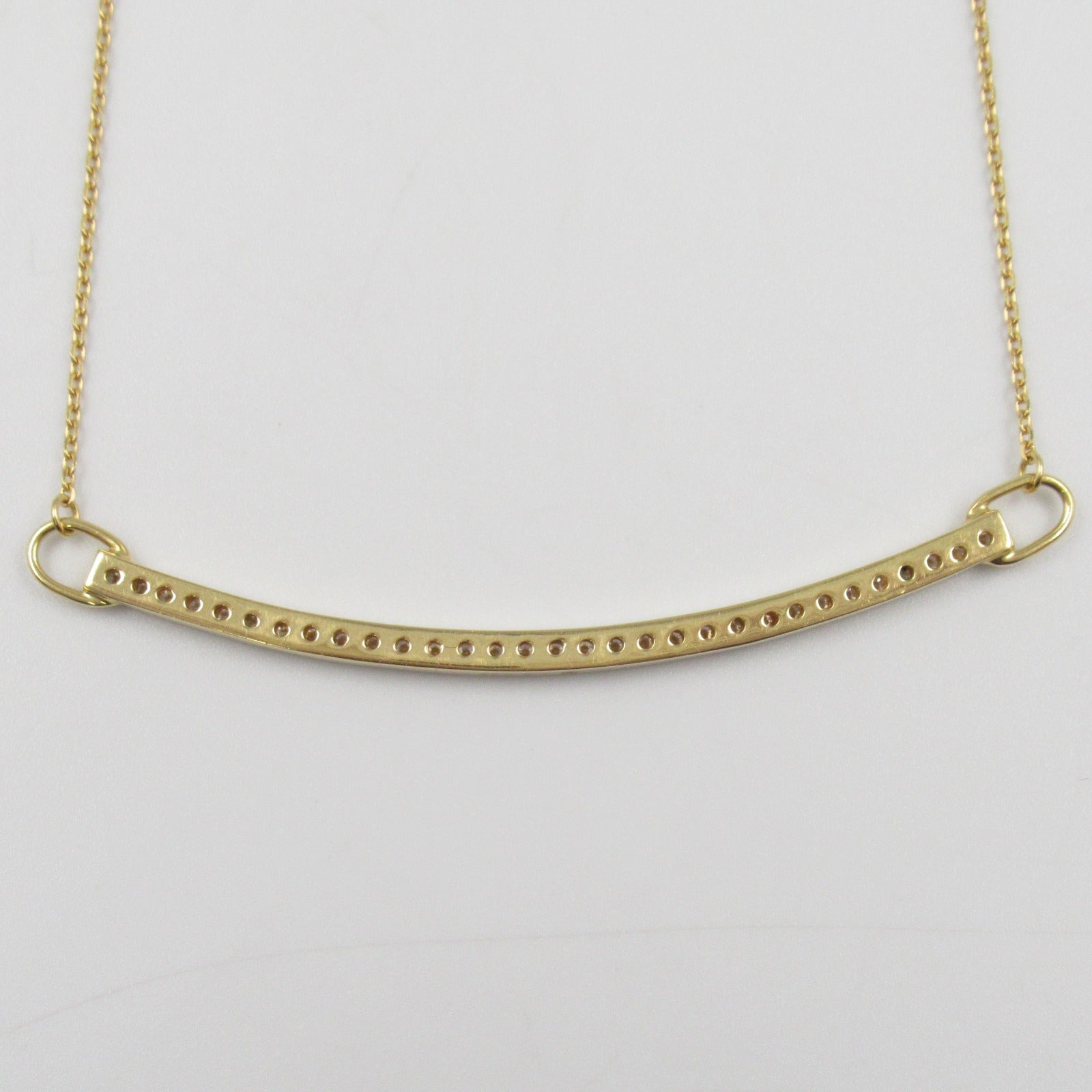 LuxUness 18K Diamond Bar Necklace Metal Necklace in Great Condition