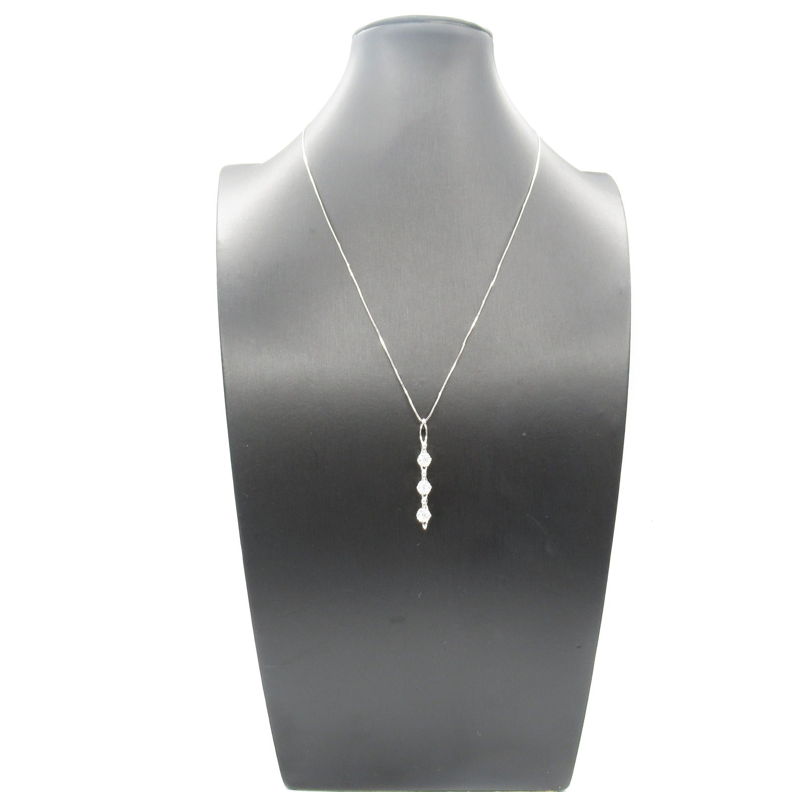 K18WG White Gold Diamond Necklace