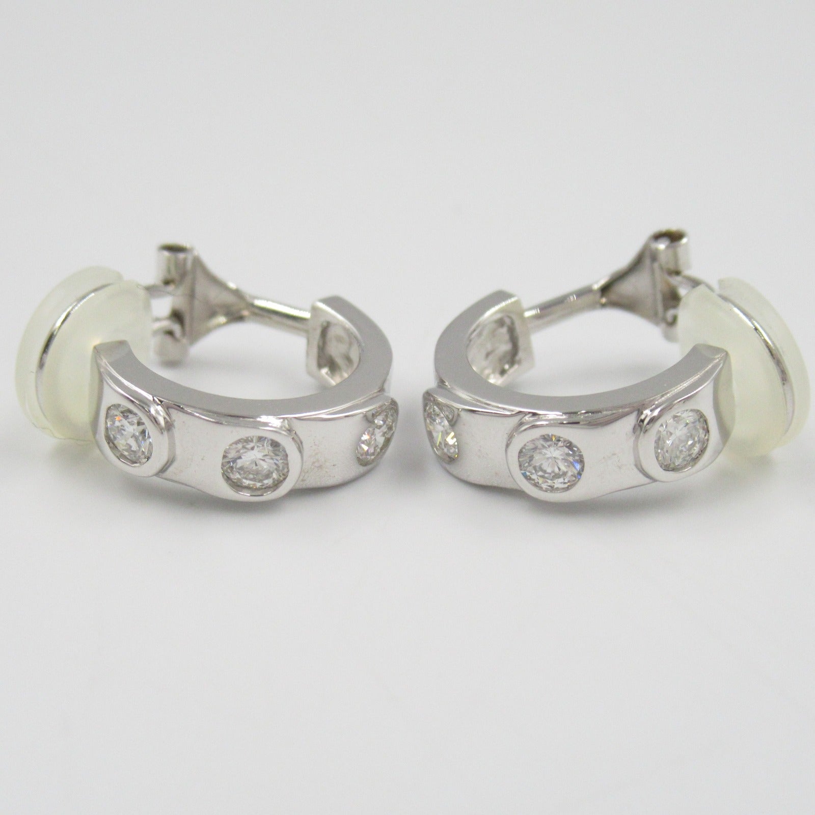 K18WG White Gold Diamond Earrings