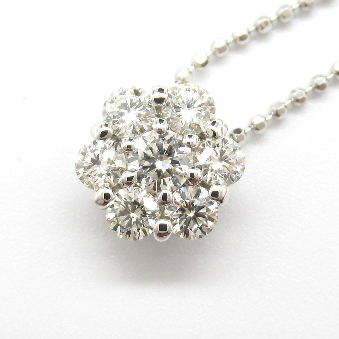 K18WG White Gold Diamond Necklace