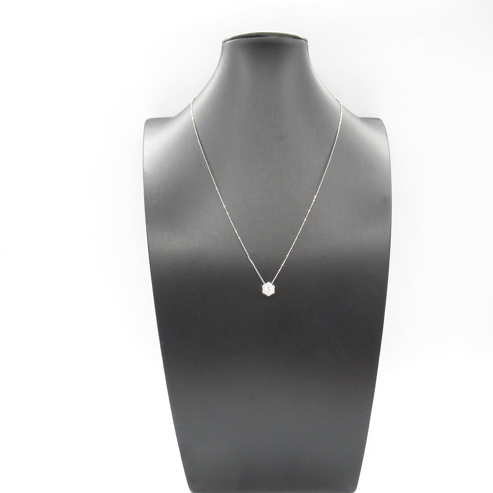 K18WG White Gold Diamond Necklace