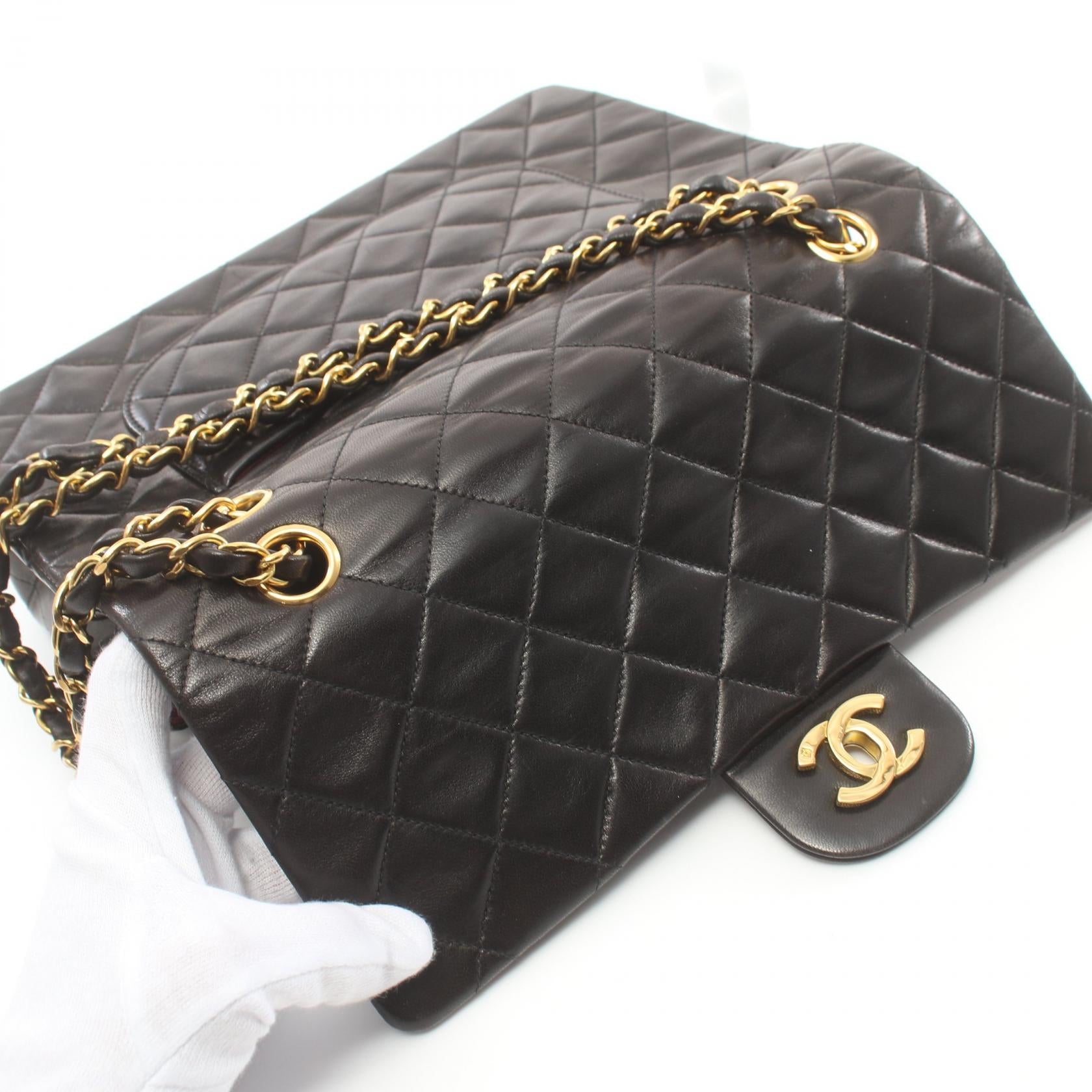 Chanel Matelasse W Flap Shoulder Bag A01112